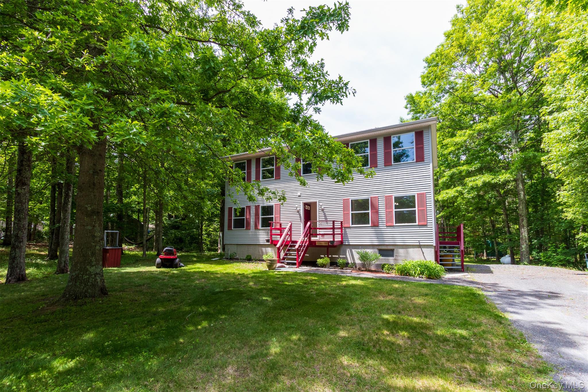 10 Lairds Court – For Sale photo 4