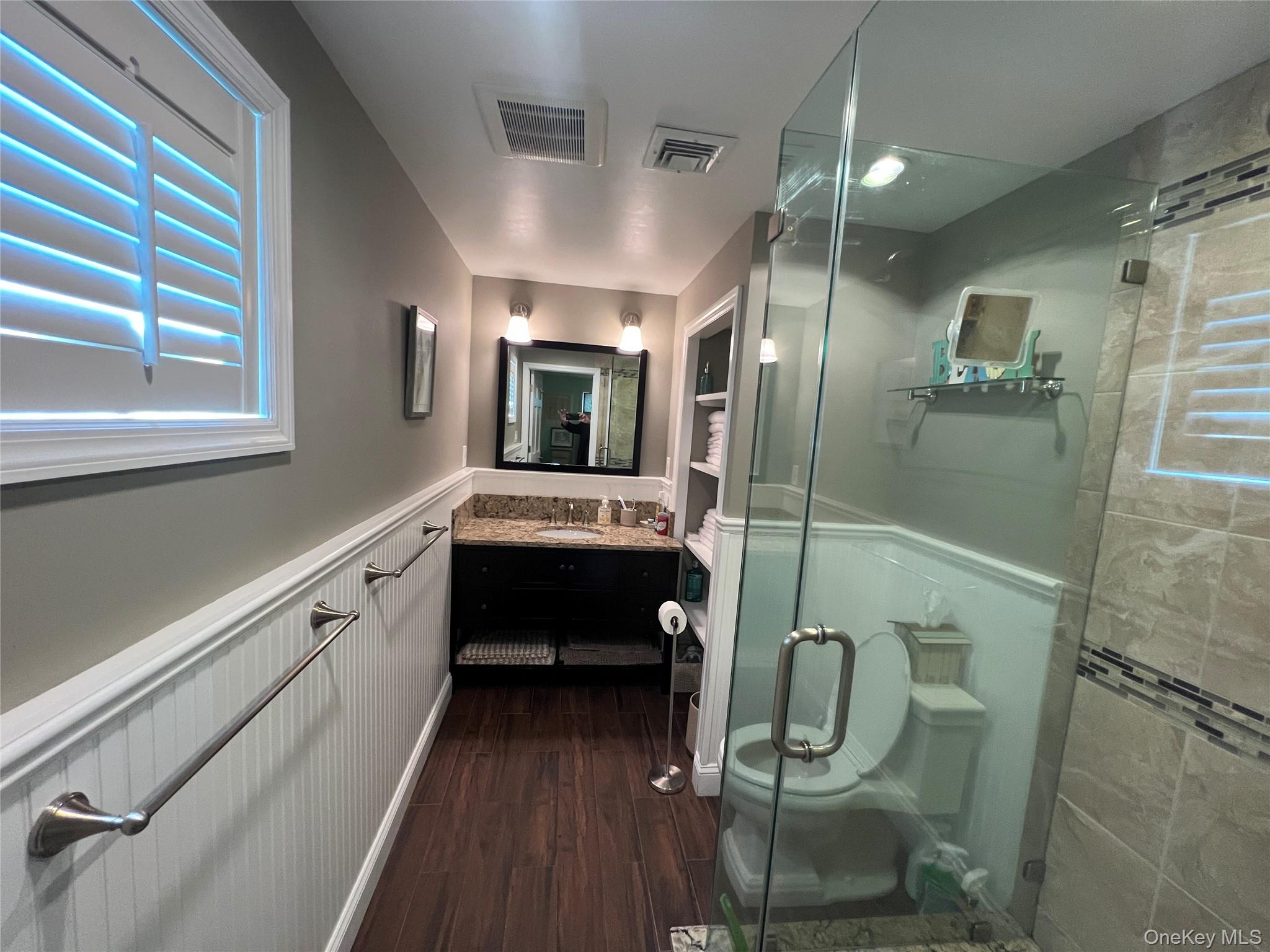 71 Garden City Avenue – For Rent photo 10