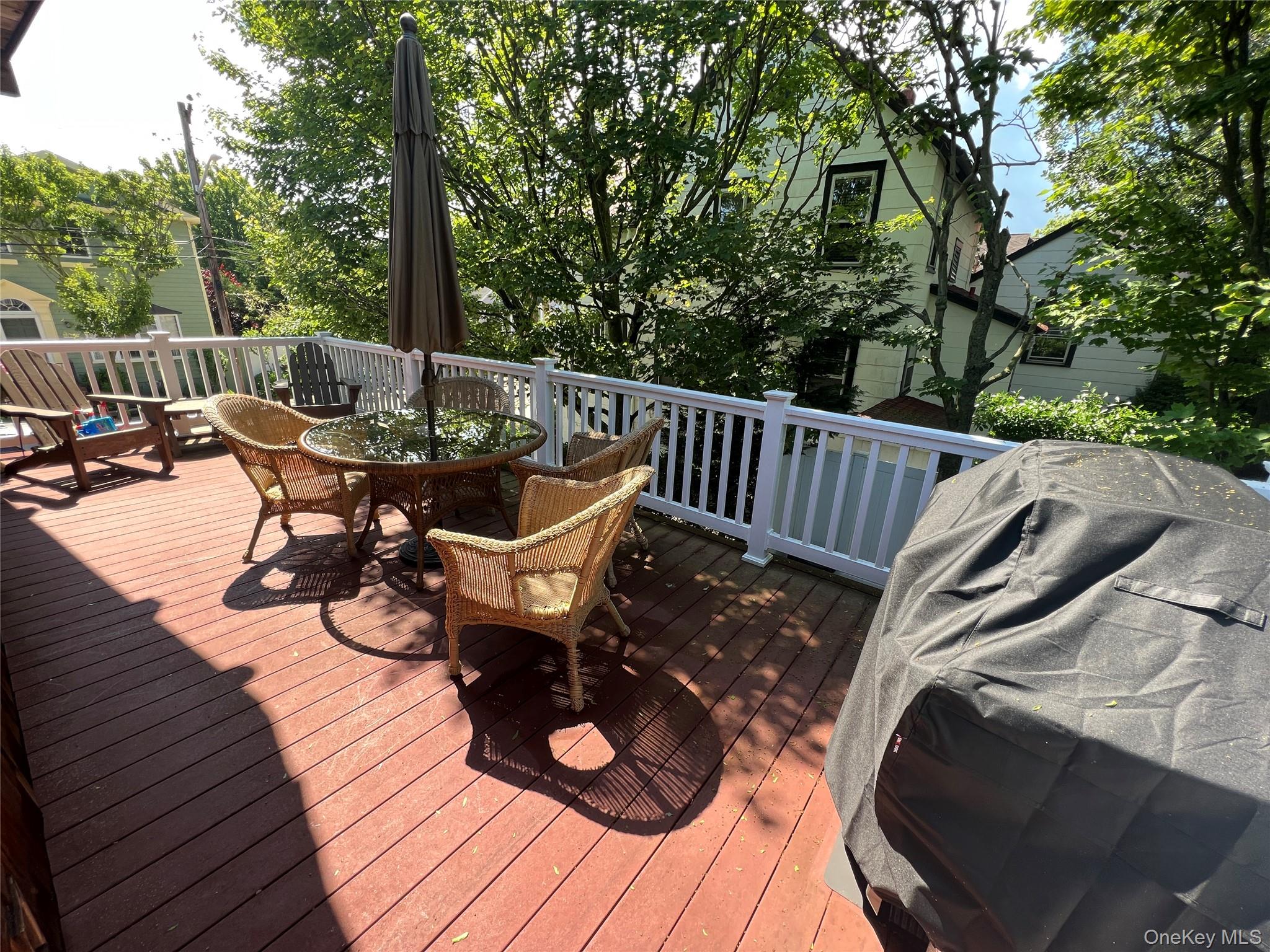 71 Garden City Avenue – For Rent photo 2