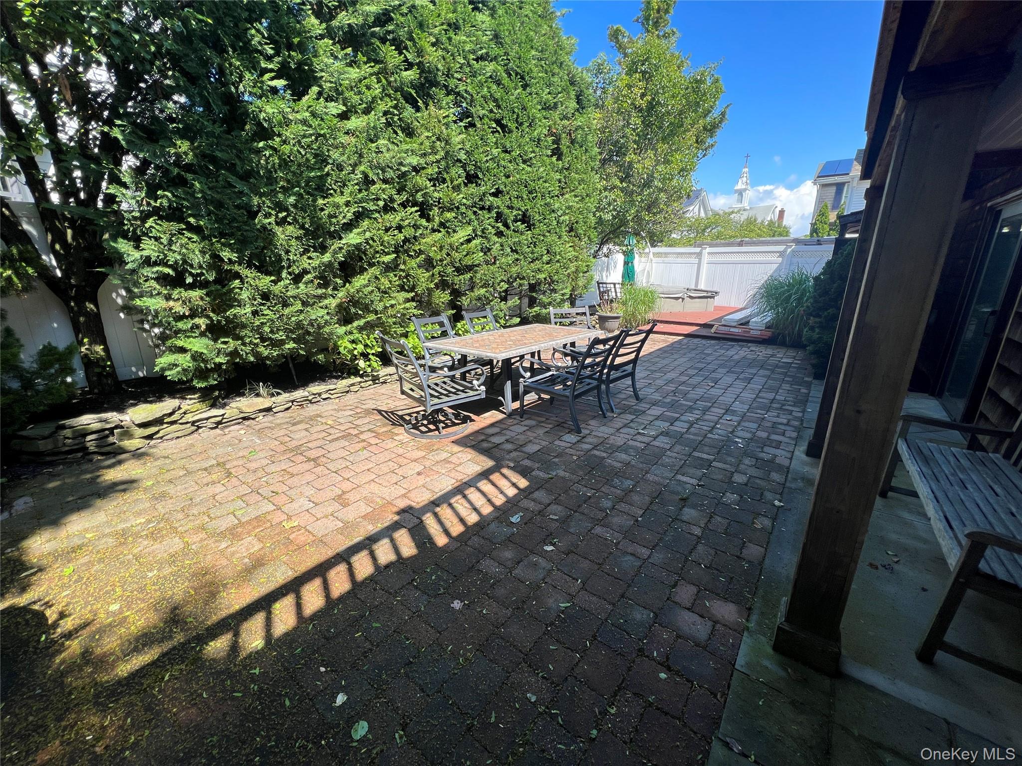 71 Garden City Avenue – For Rent photo 12