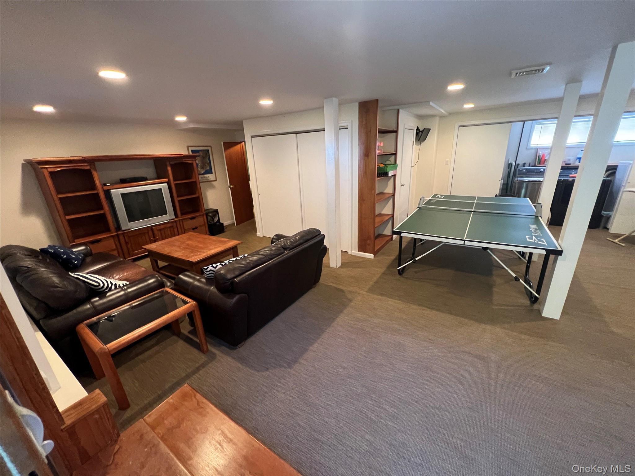 71 Garden City Avenue – For Rent photo 11