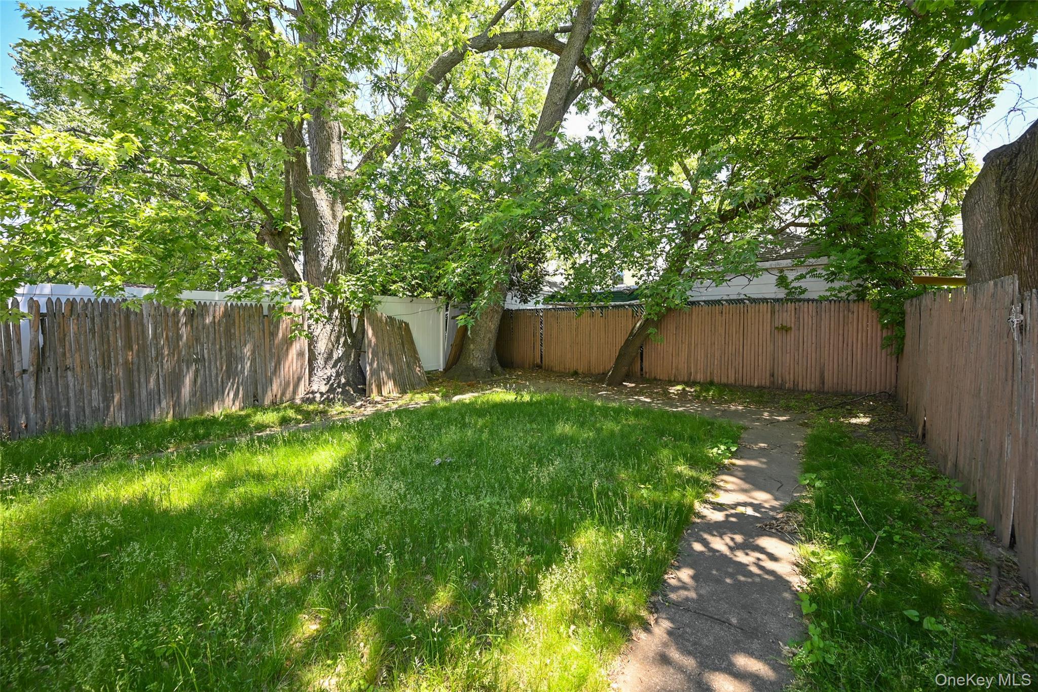 18806 Mangin Avenue – For Sale photo 19