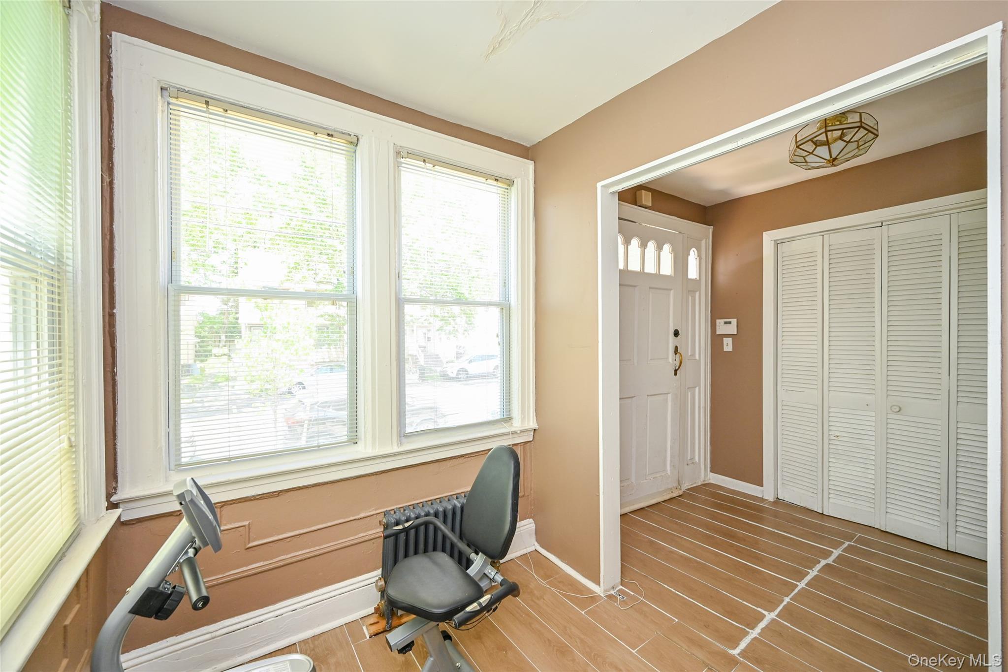 18806 Mangin Avenue – For Sale photo 9