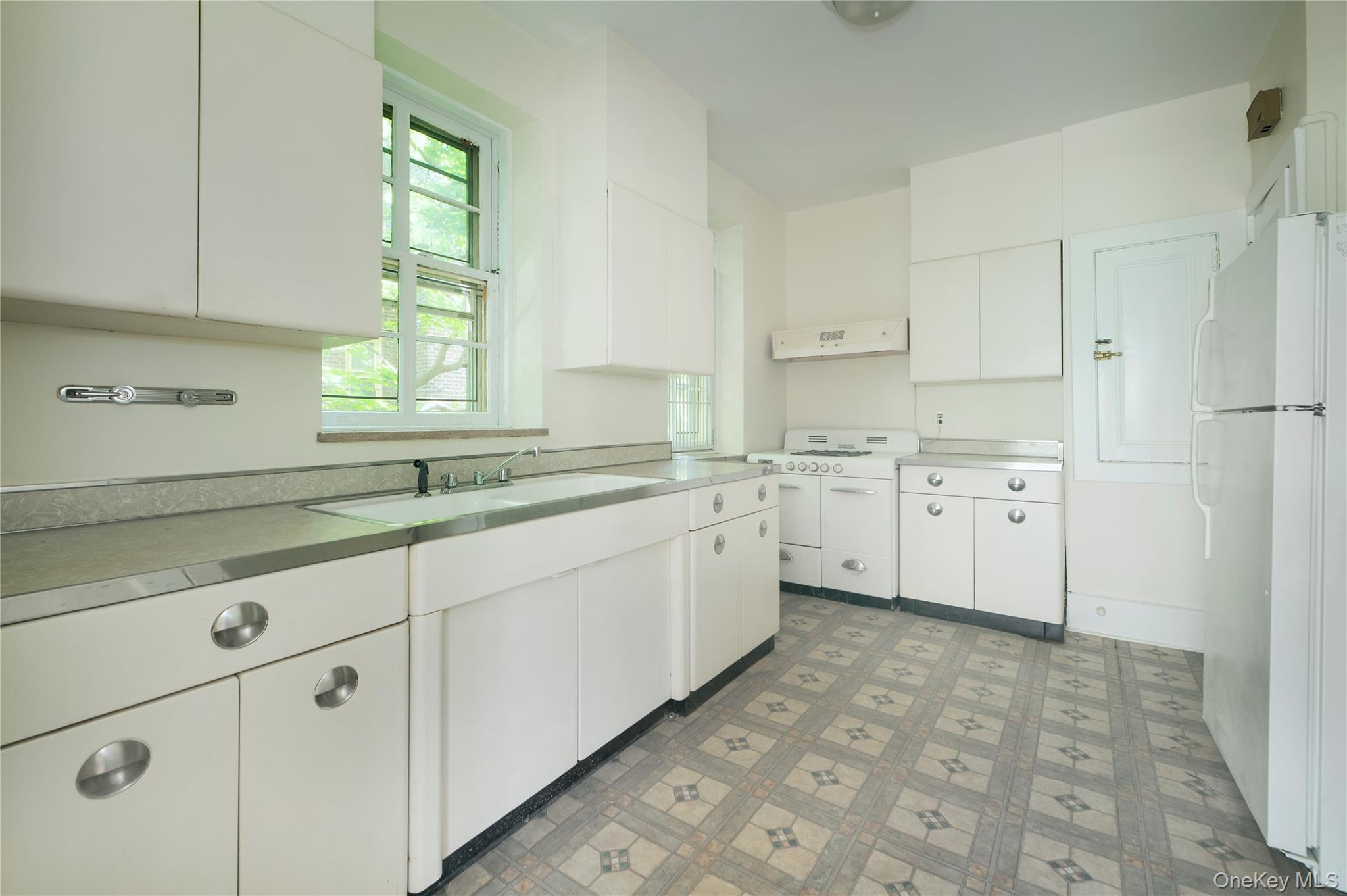 34-22 81 Street, Unit 42 photo 7