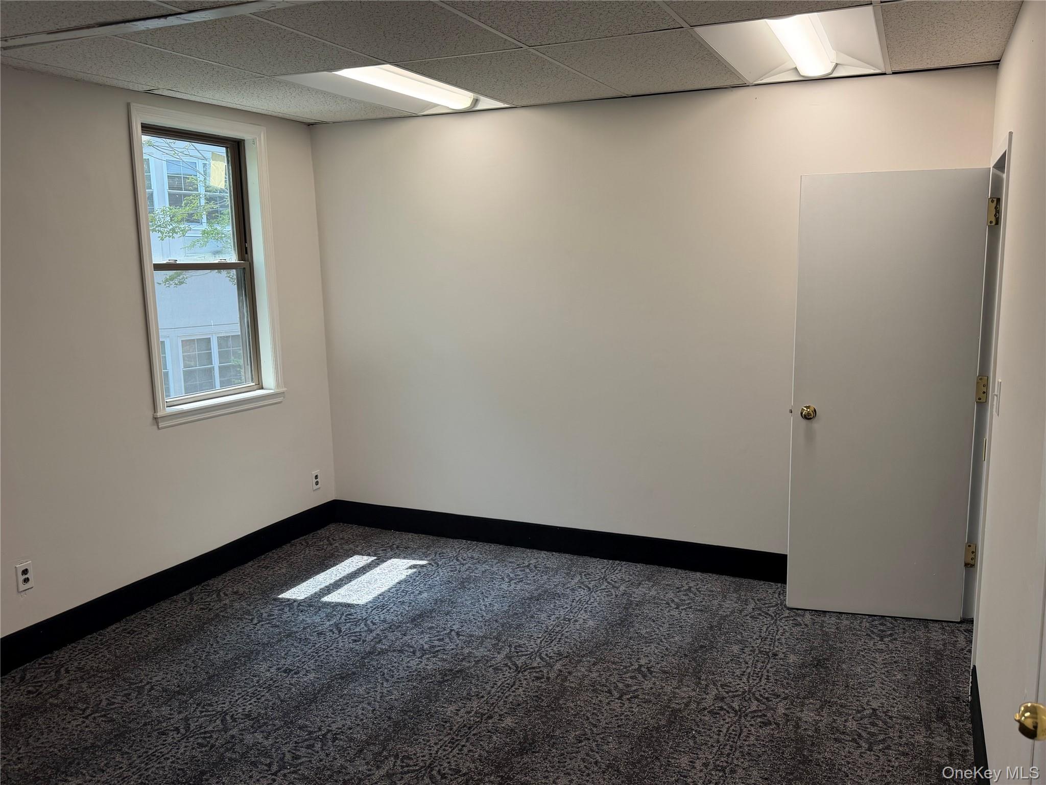 33 Great Neck Road, Unit 9 photo 5