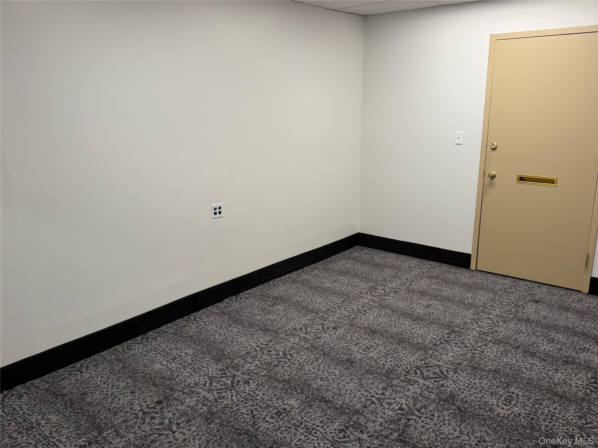 33 Great Neck Road, Unit 9 photo 7