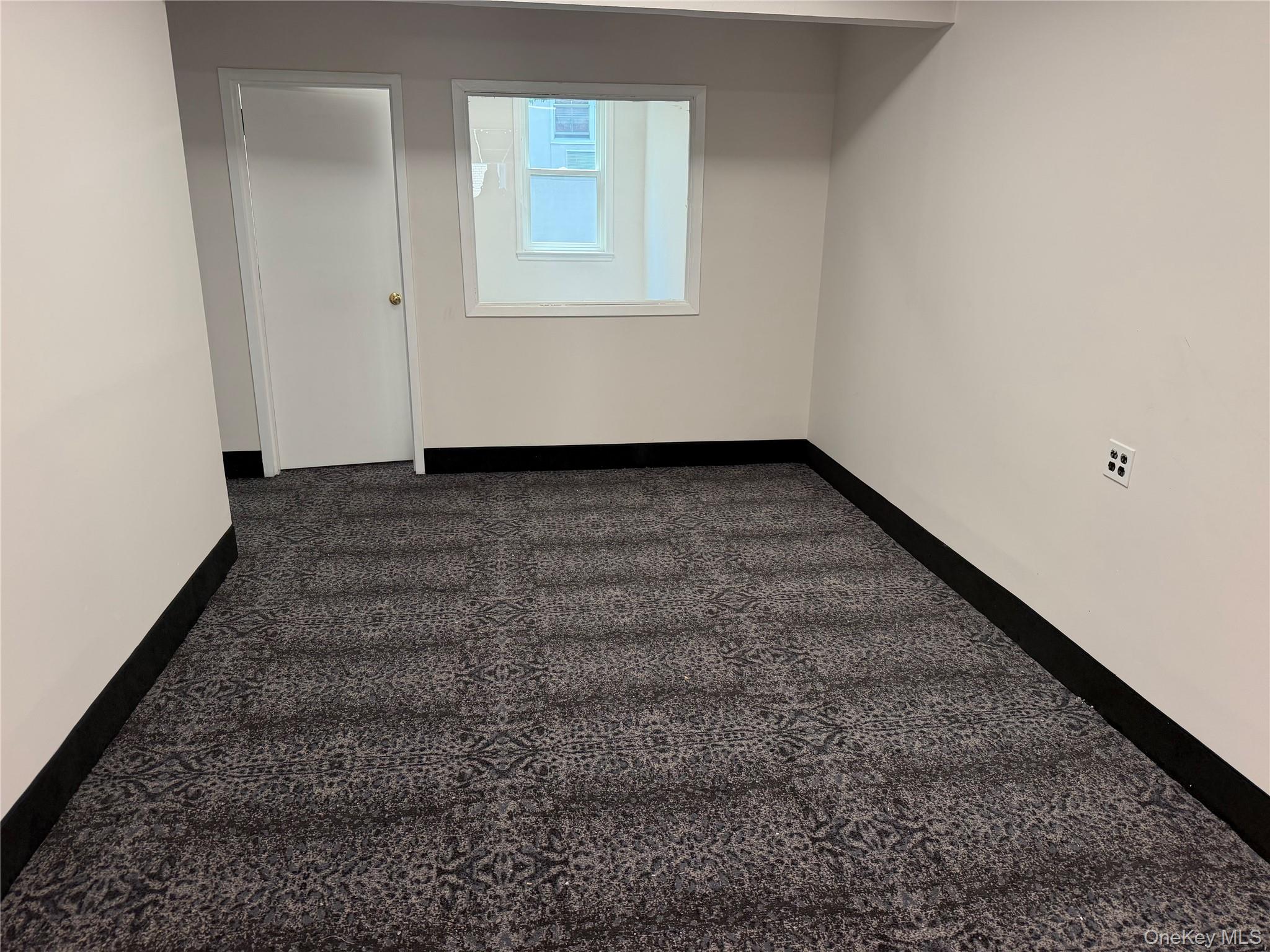 33 Great Neck Road, Unit 9 photo 2
