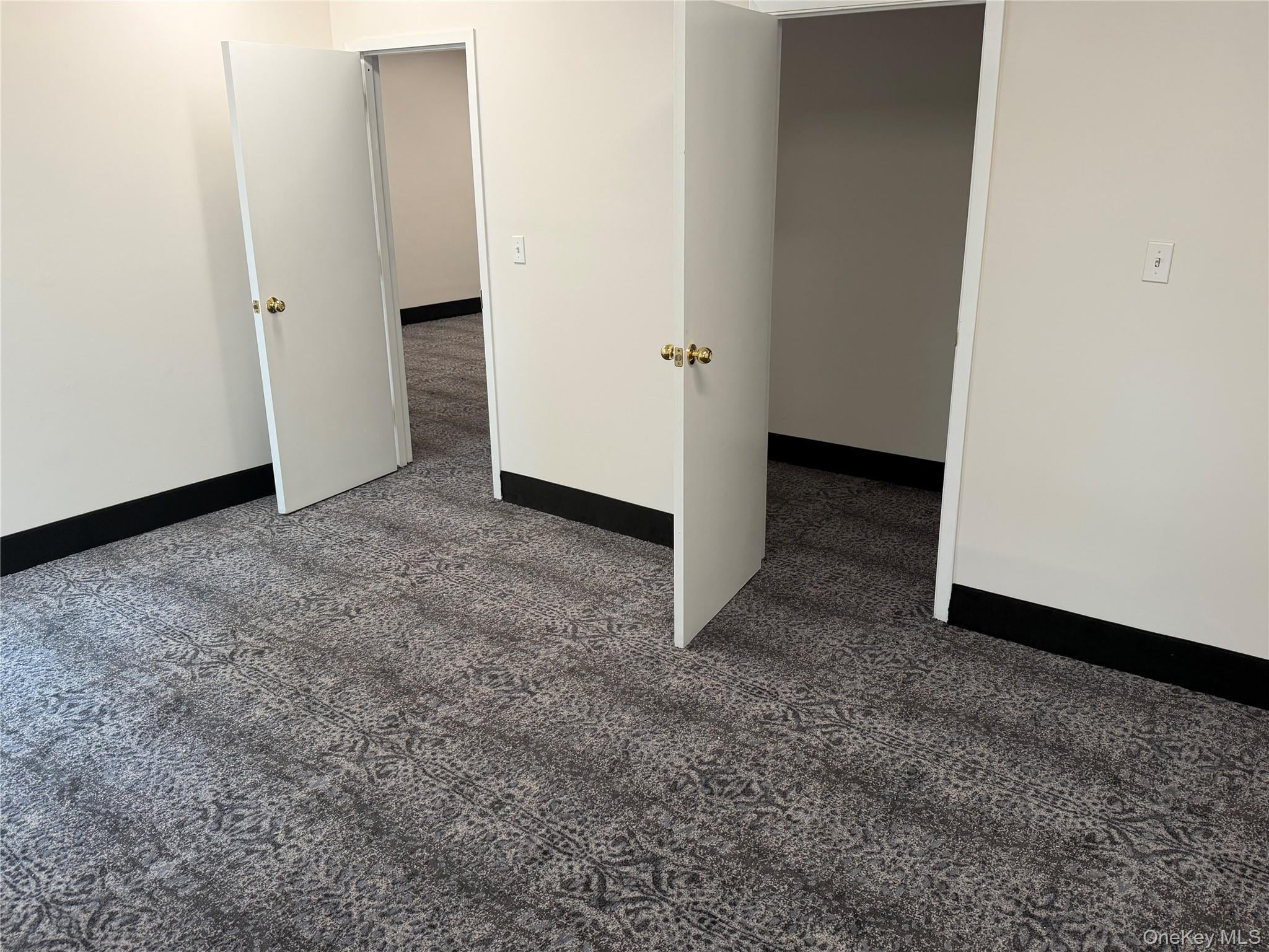 33 Great Neck Road, Unit 9 photo 6