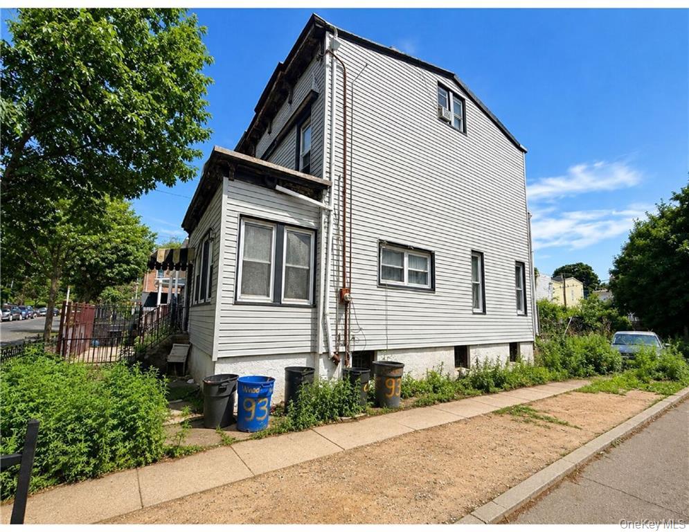 93 Linwood Street – For Sale photo 2