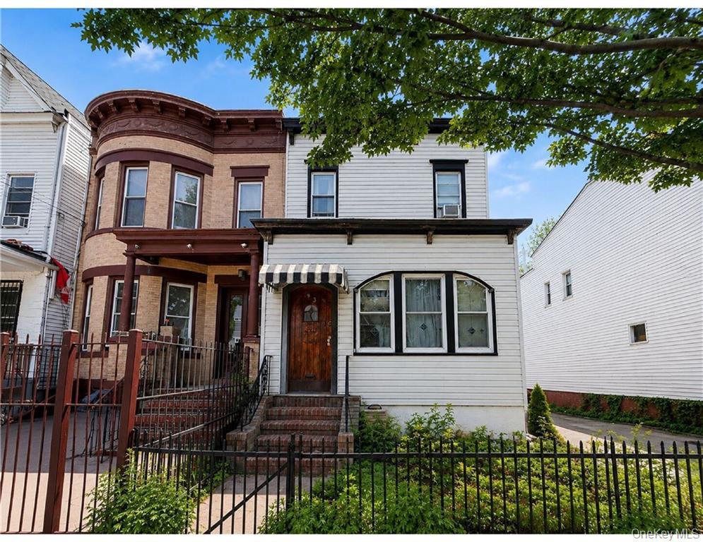 93 Linwood Street – For Sale