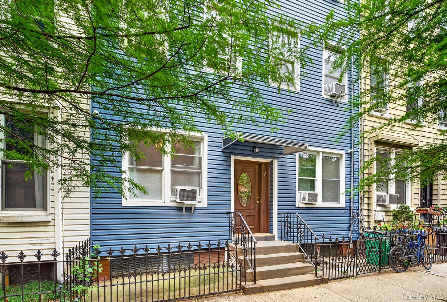 34 Sutton Street – For Sale photo 2