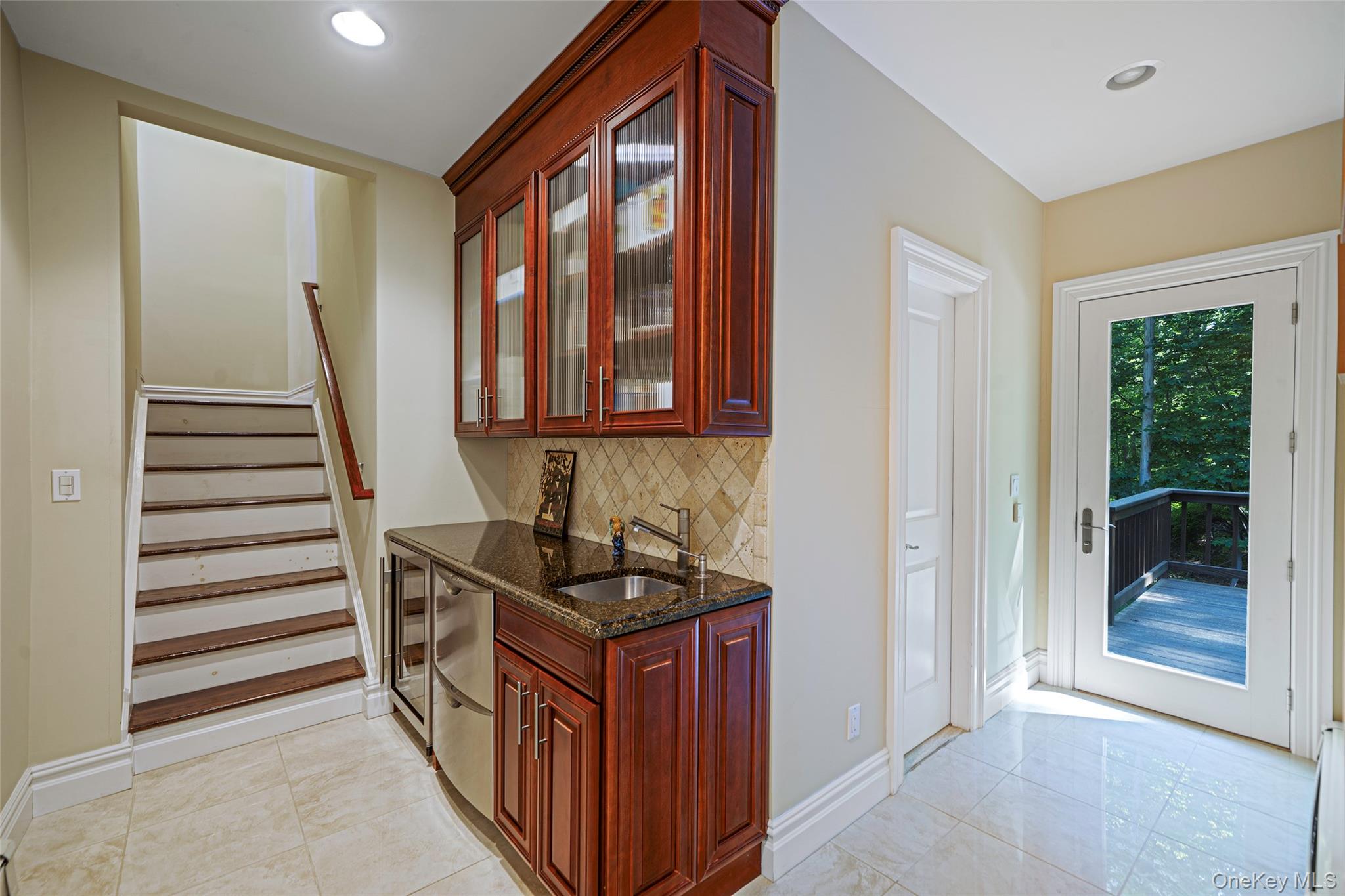 589 Landing Avenue – For Sale photo 17