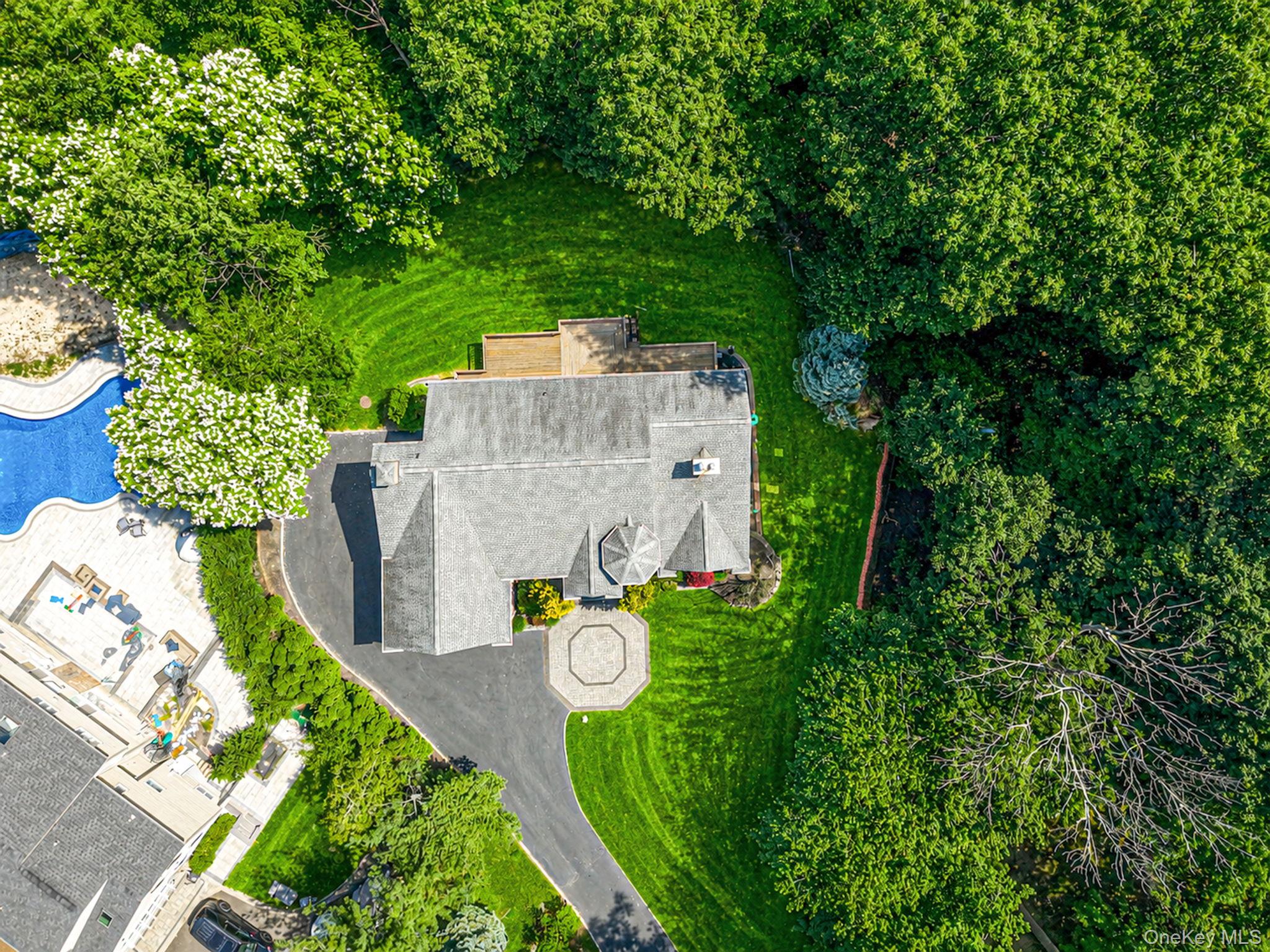 589 Landing Avenue – For Sale photo 40