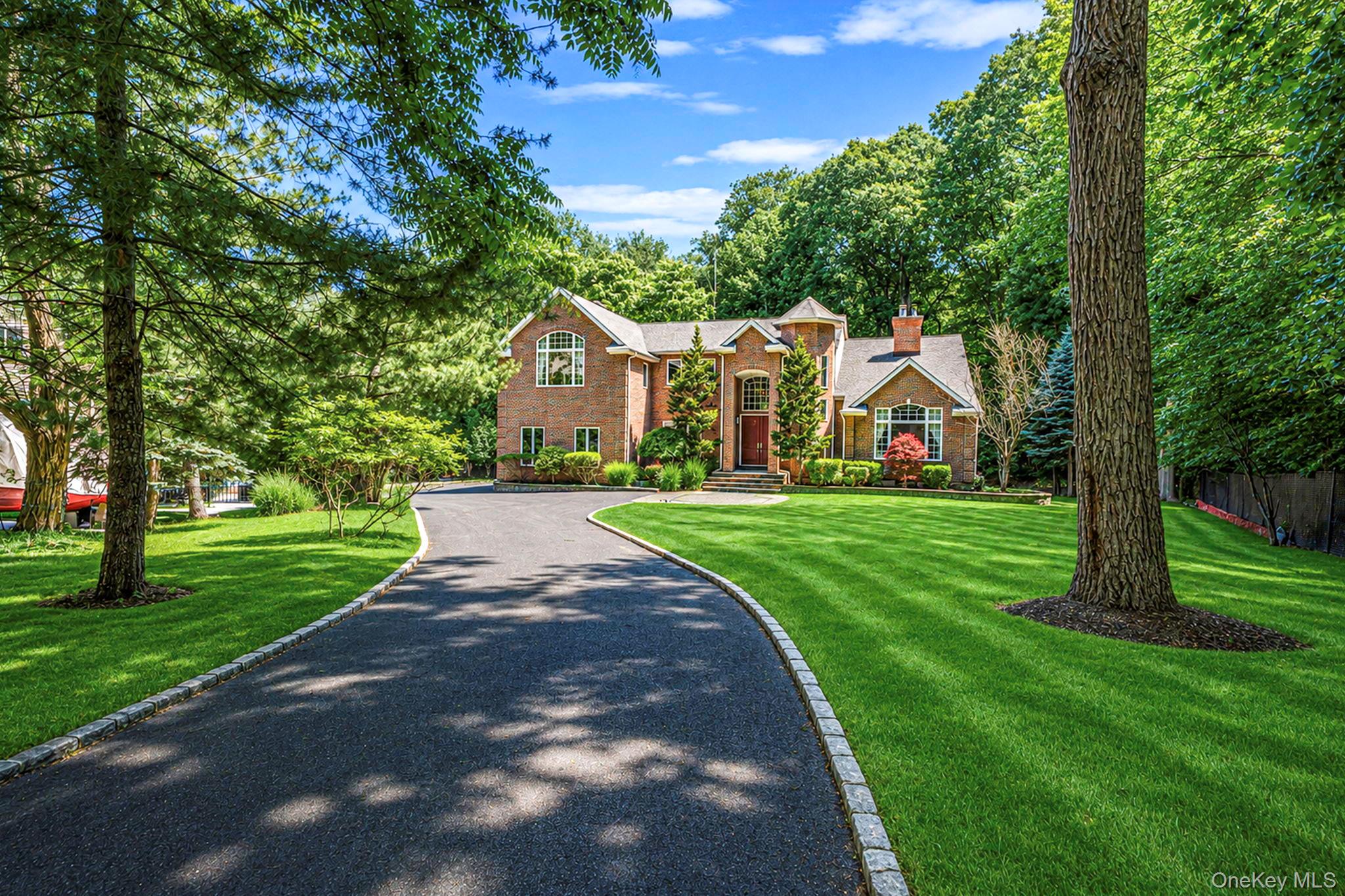 589 Landing Avenue – For Sale photo 38