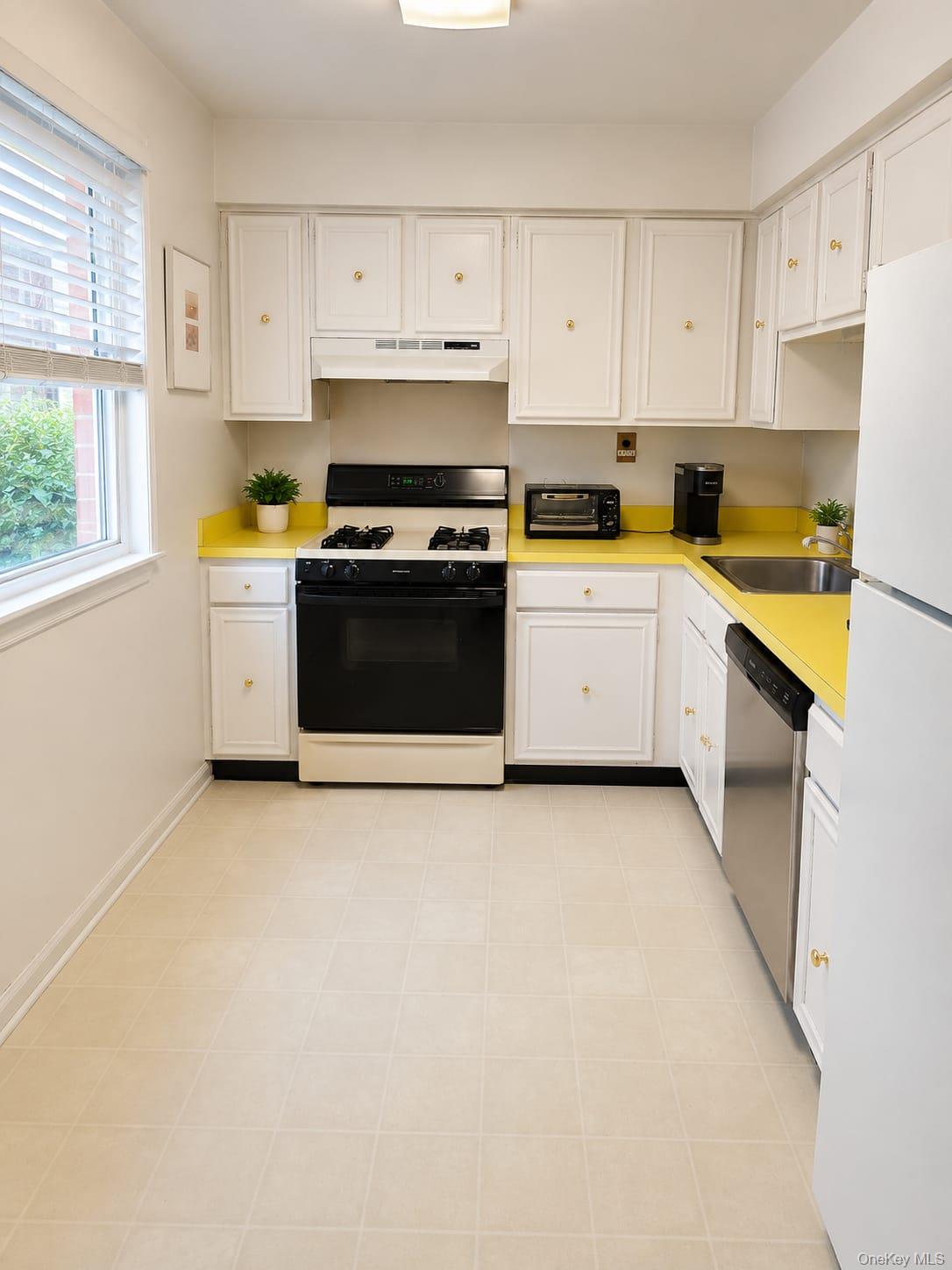 10 Somerset Drive, Unit 26K photo 12