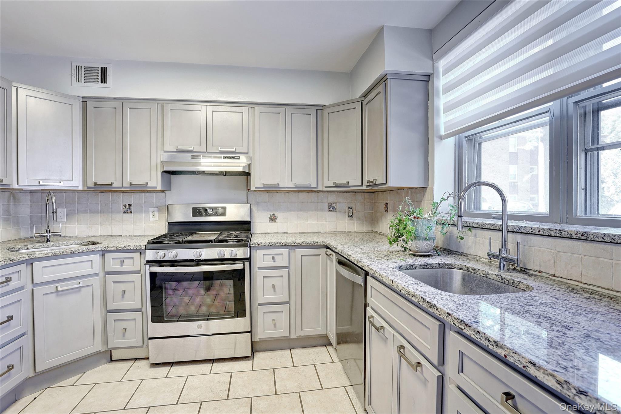 202 Kearsing Parkway – For Sale photo 3