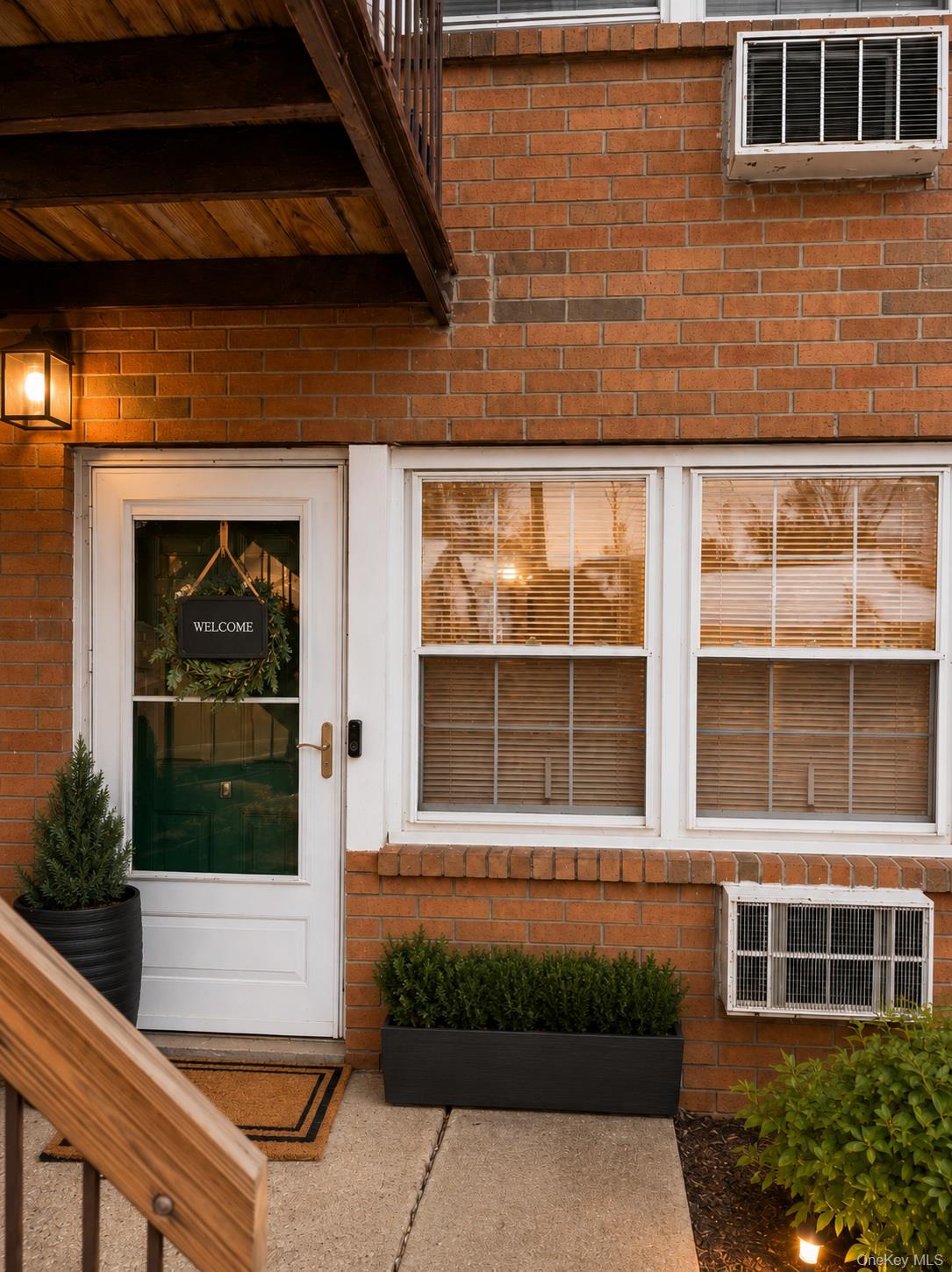 274 Hooker Avenue, Unit L2