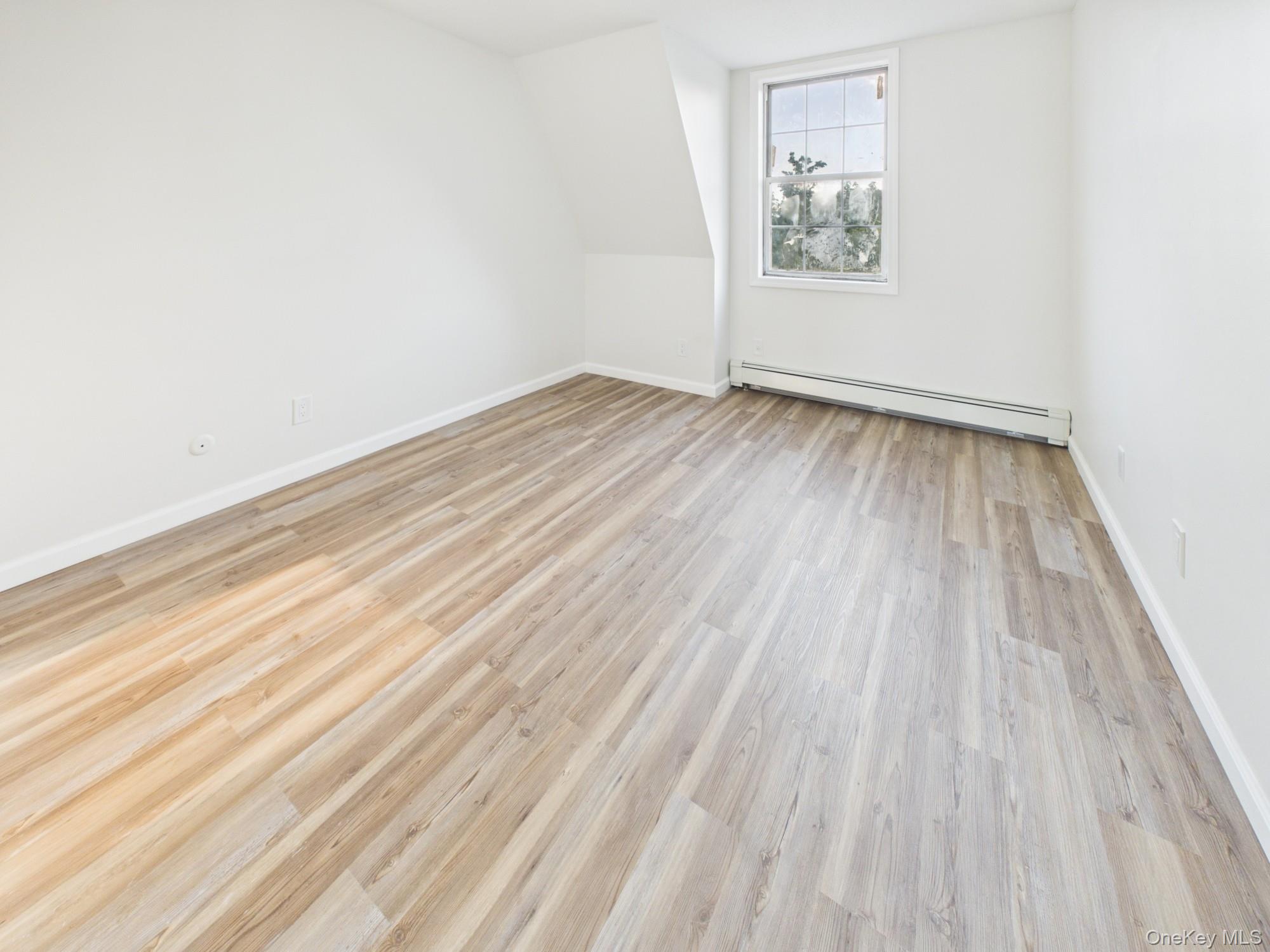 1222 Vyse Avenue – For Sale photo 18
