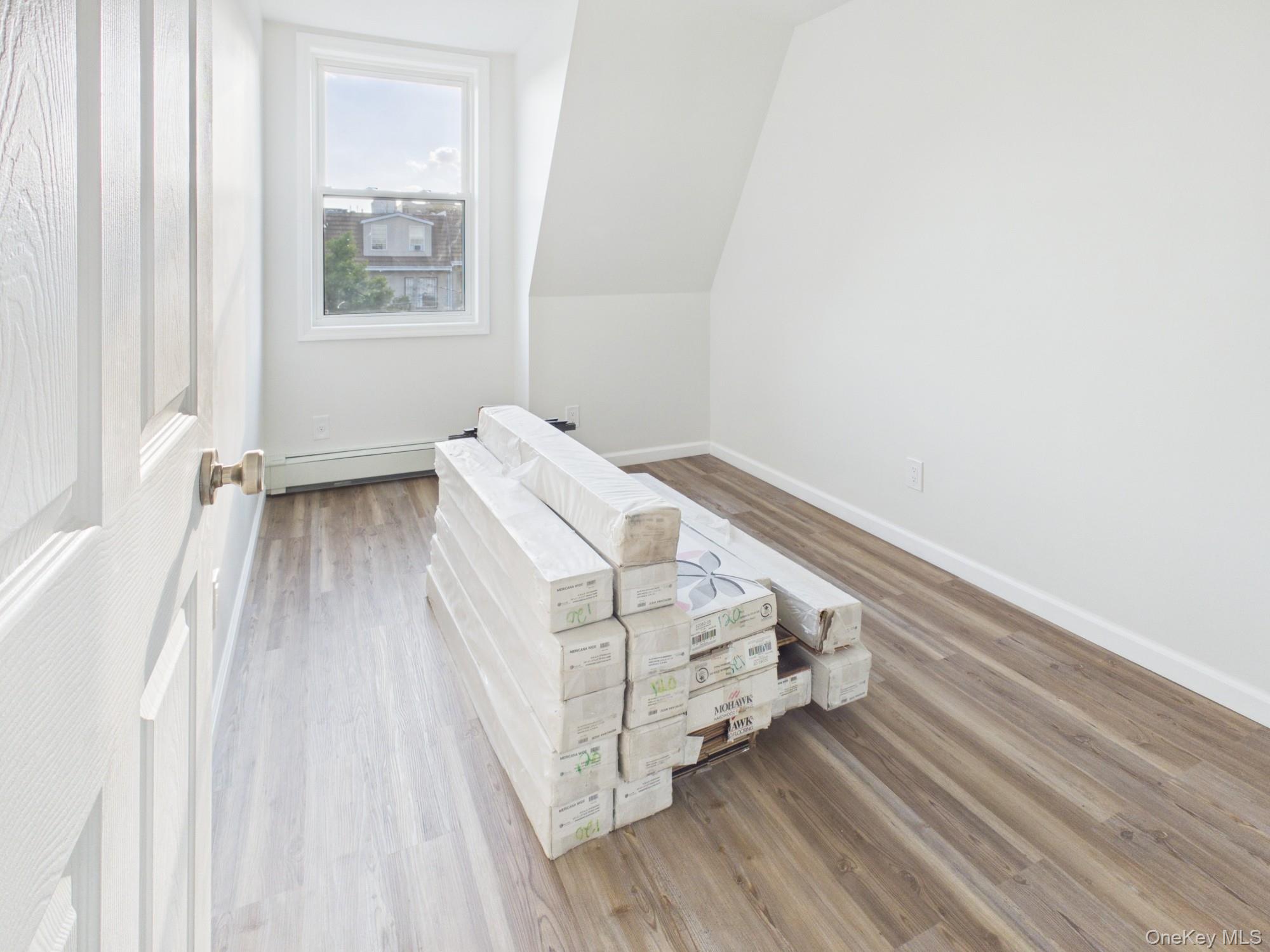 1222 Vyse Avenue – For Sale photo 23