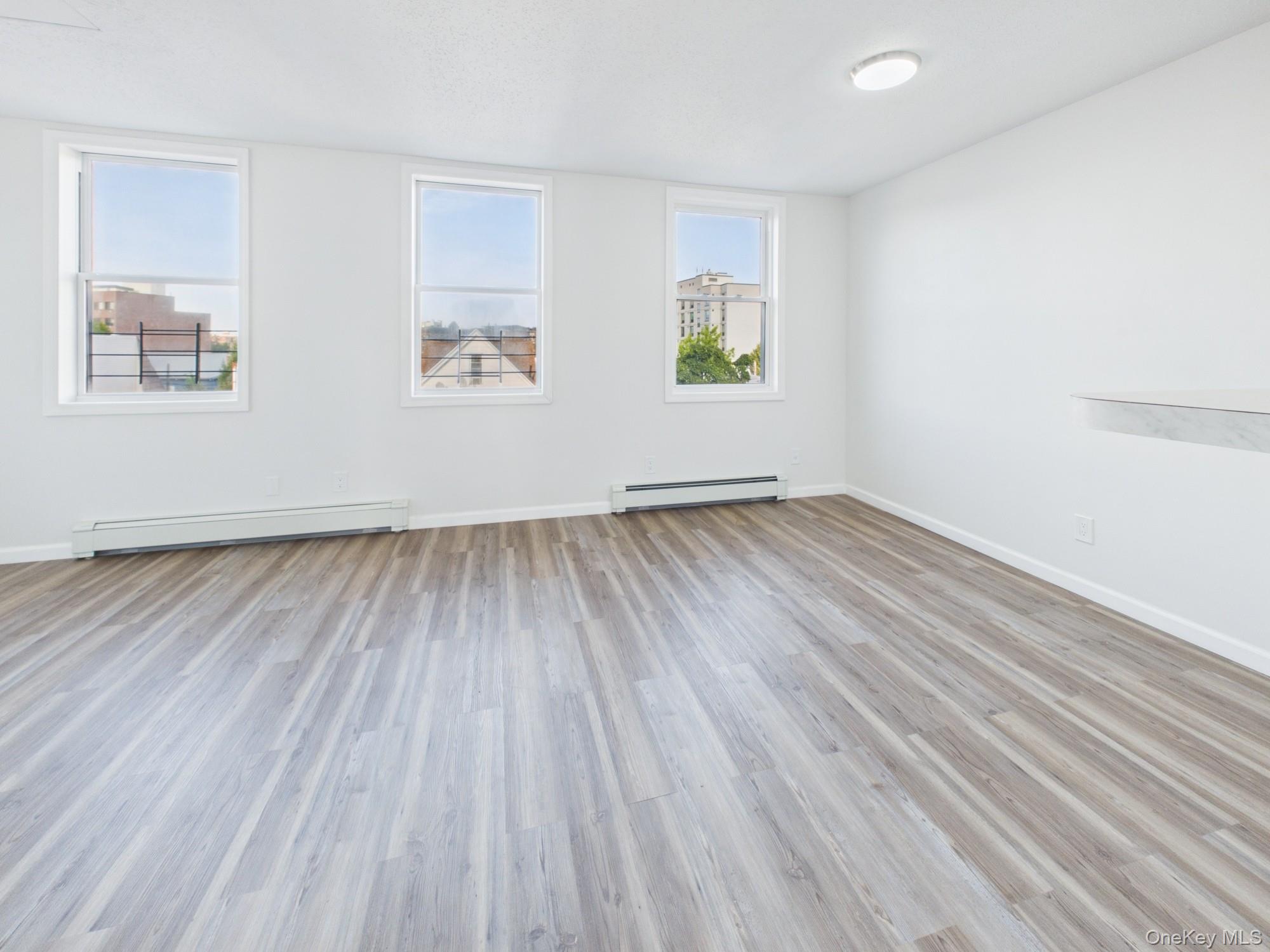 1222 Vyse Avenue – For Sale photo 7