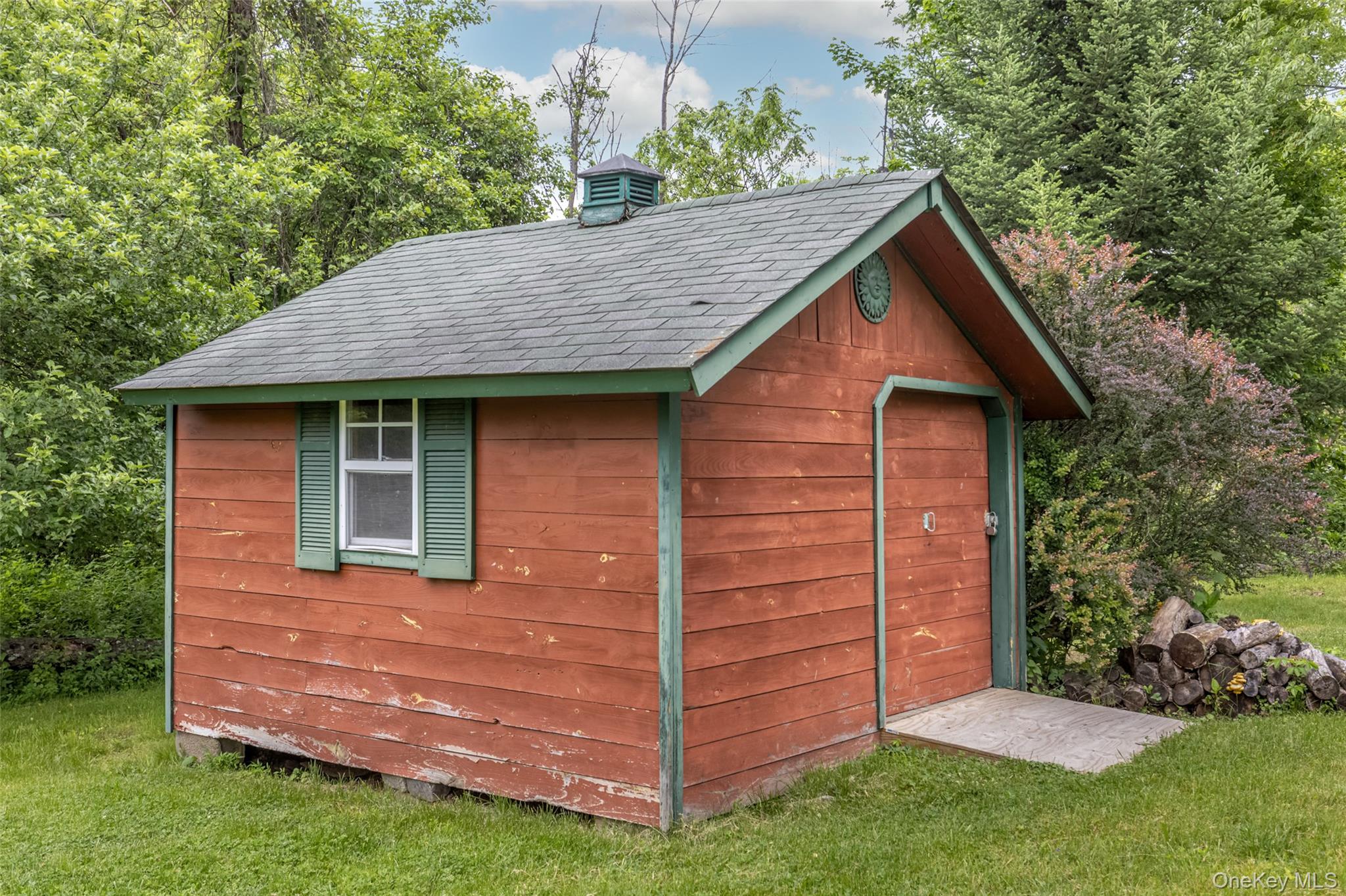 18 Military Lane – For Sale photo 24