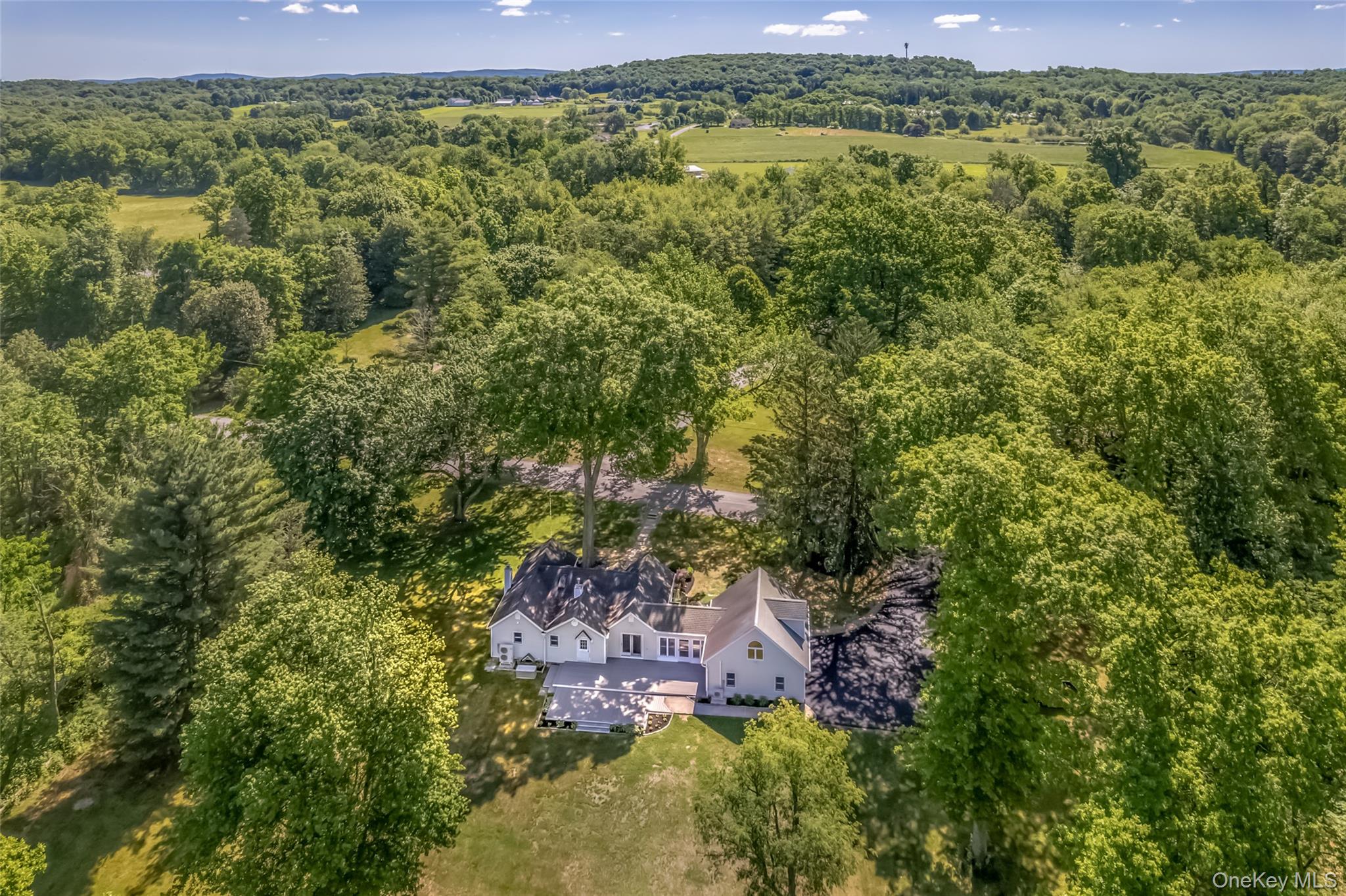 18 Military Lane – For Sale photo 3