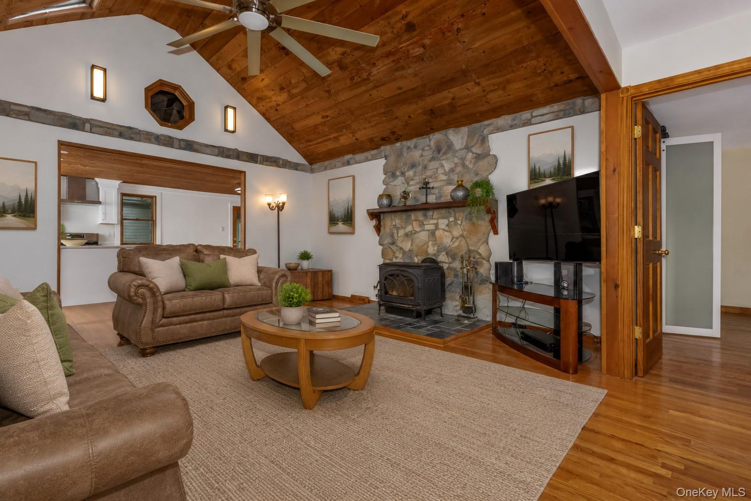 18 Military Lane – For Sale photo 9