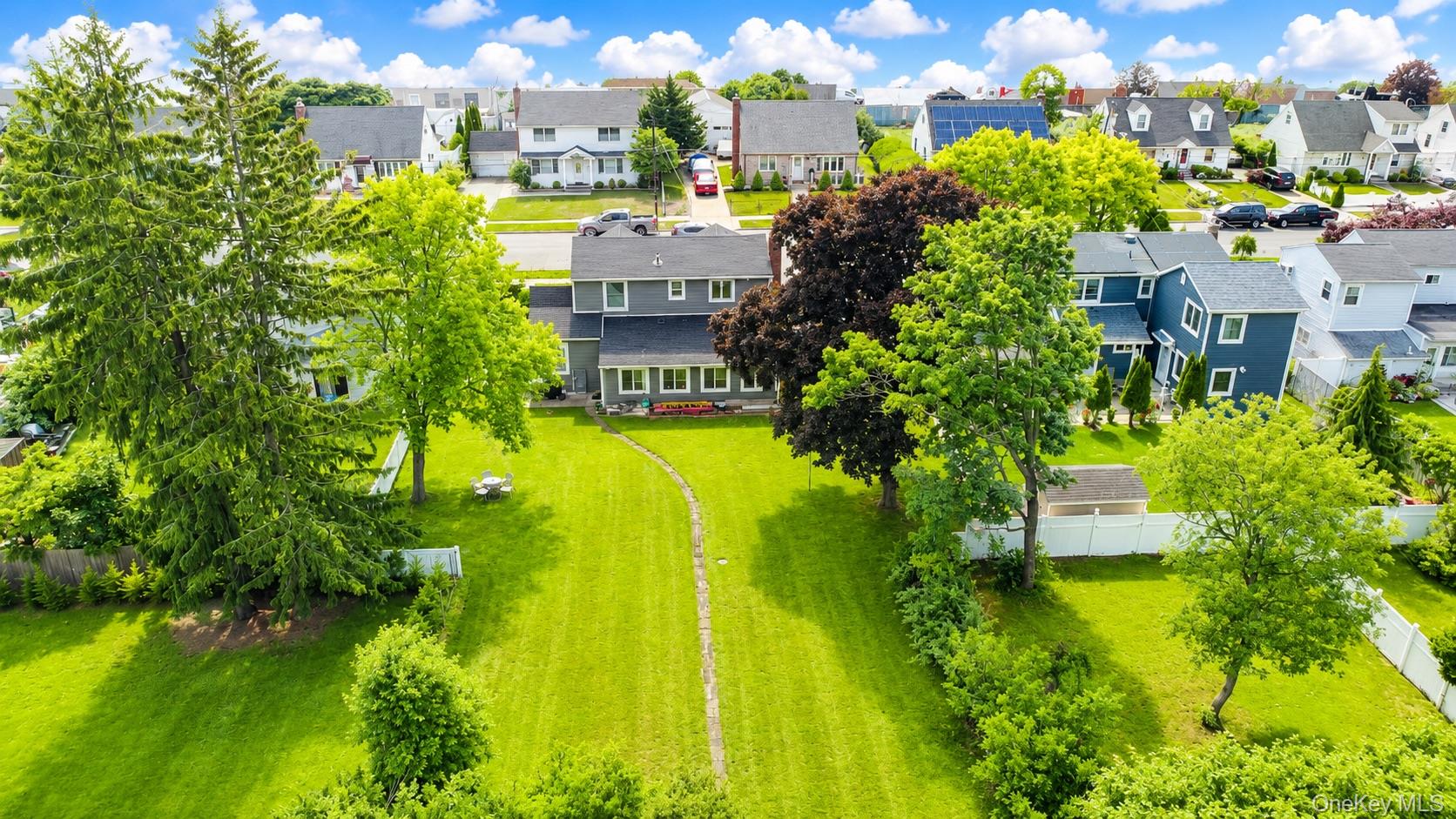 54 Twinlawns Avenue – For Sale photo 2