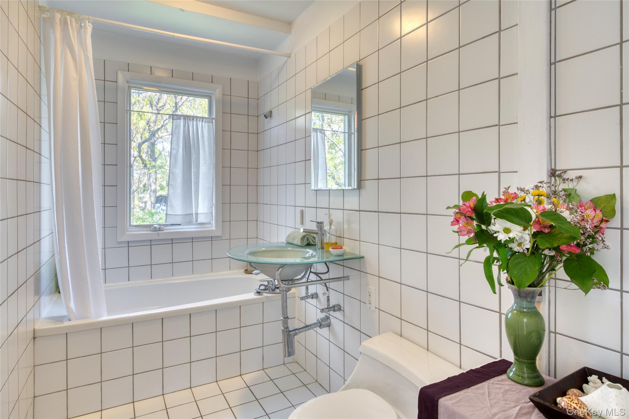 2045 Lake Drive – For Rent photo 9