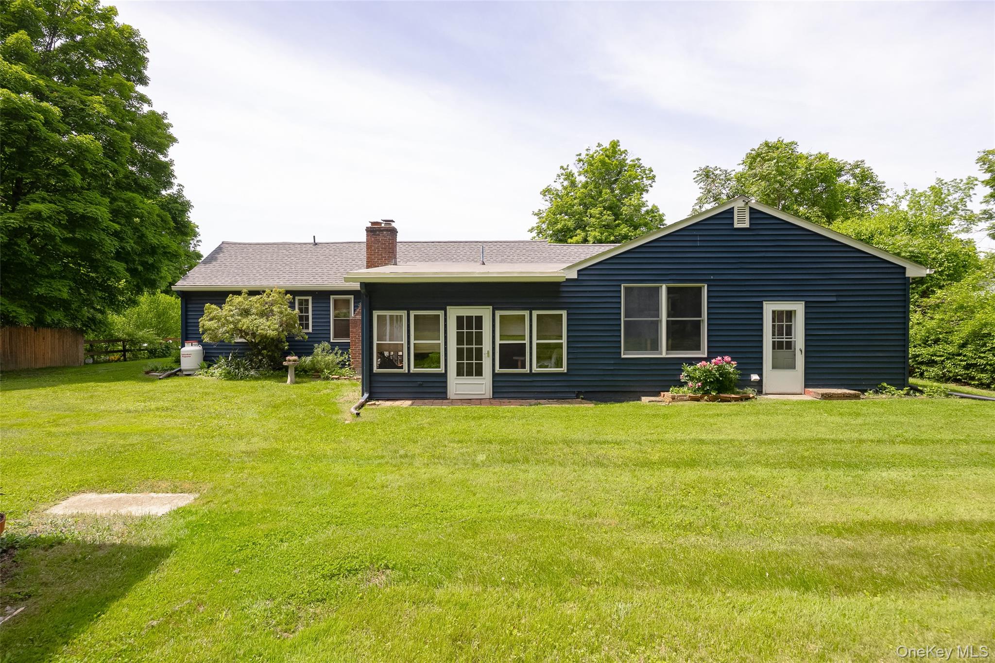 8 S Creek Road – For Sale photo 2