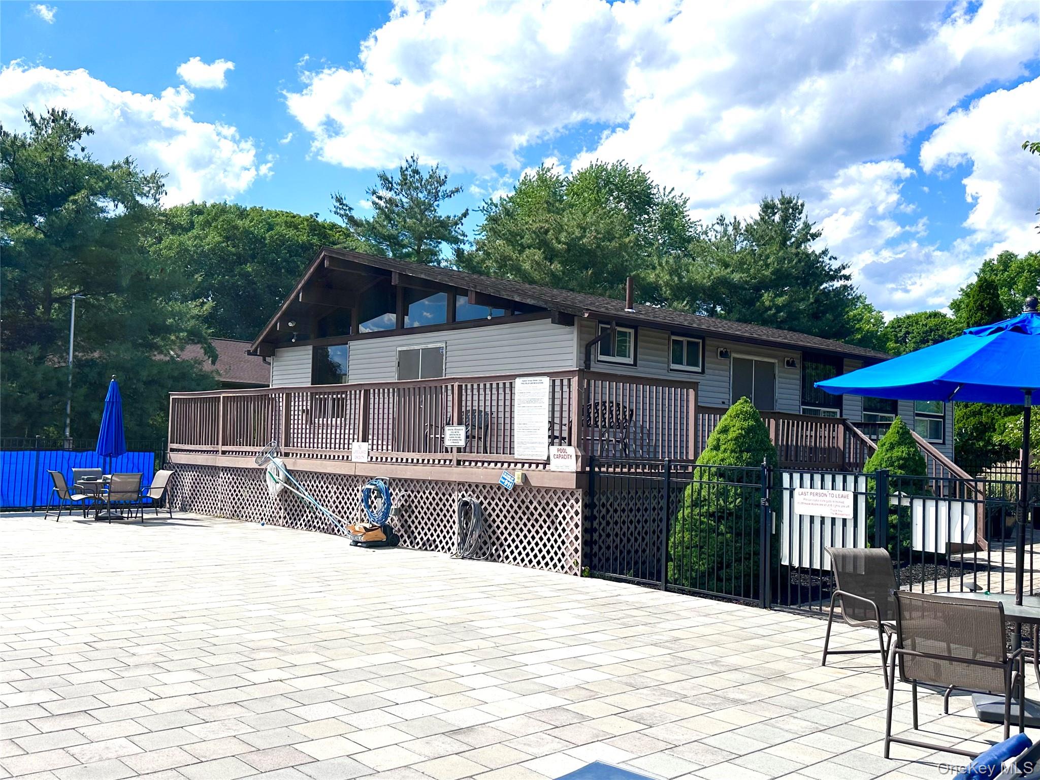 150 Rinaldi Boulevard, Unit A photo 32
