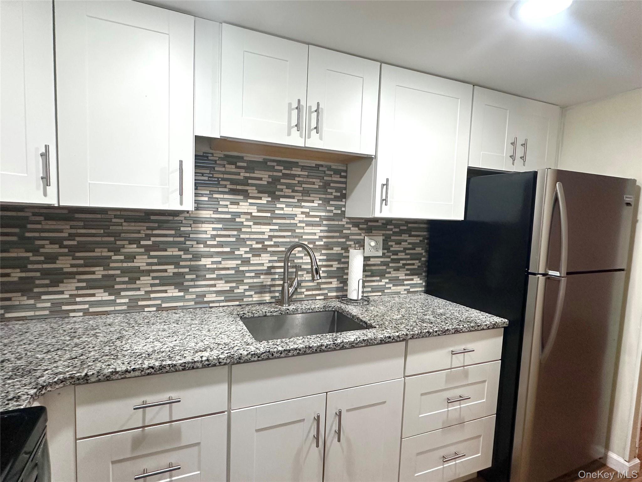 150 Rinaldi Boulevard, Unit A photo 8