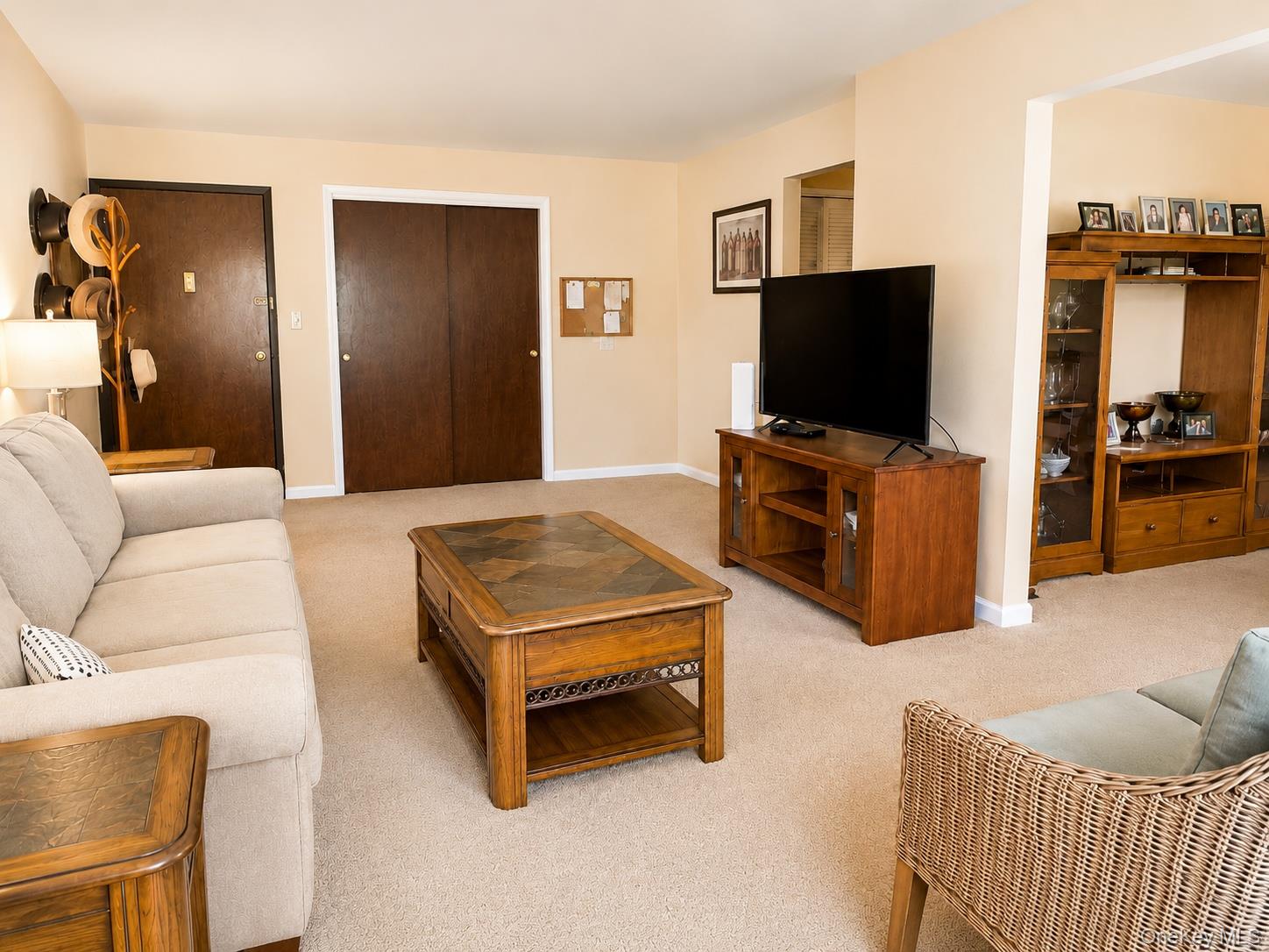 379 Richard Court – For Sale photo 3
