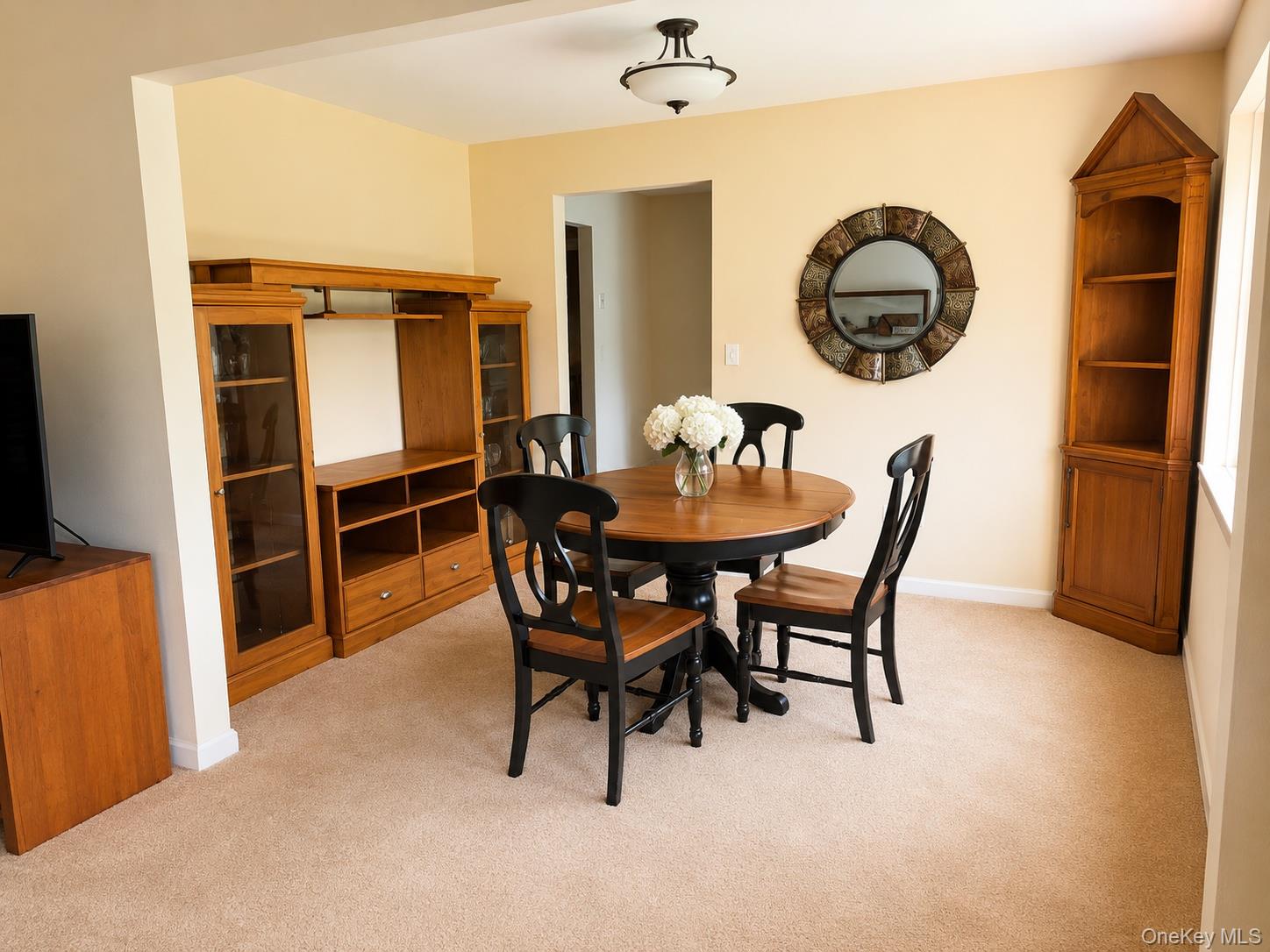 379 Richard Court – For Sale photo 7
