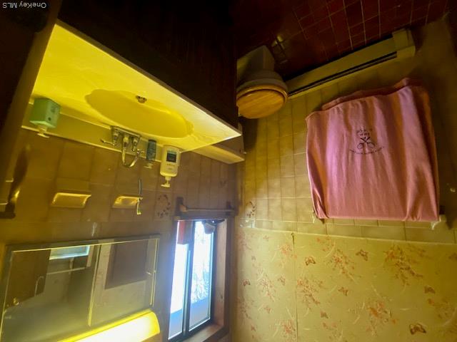 739 Lake View Drive, Unit Main Level photo 12
