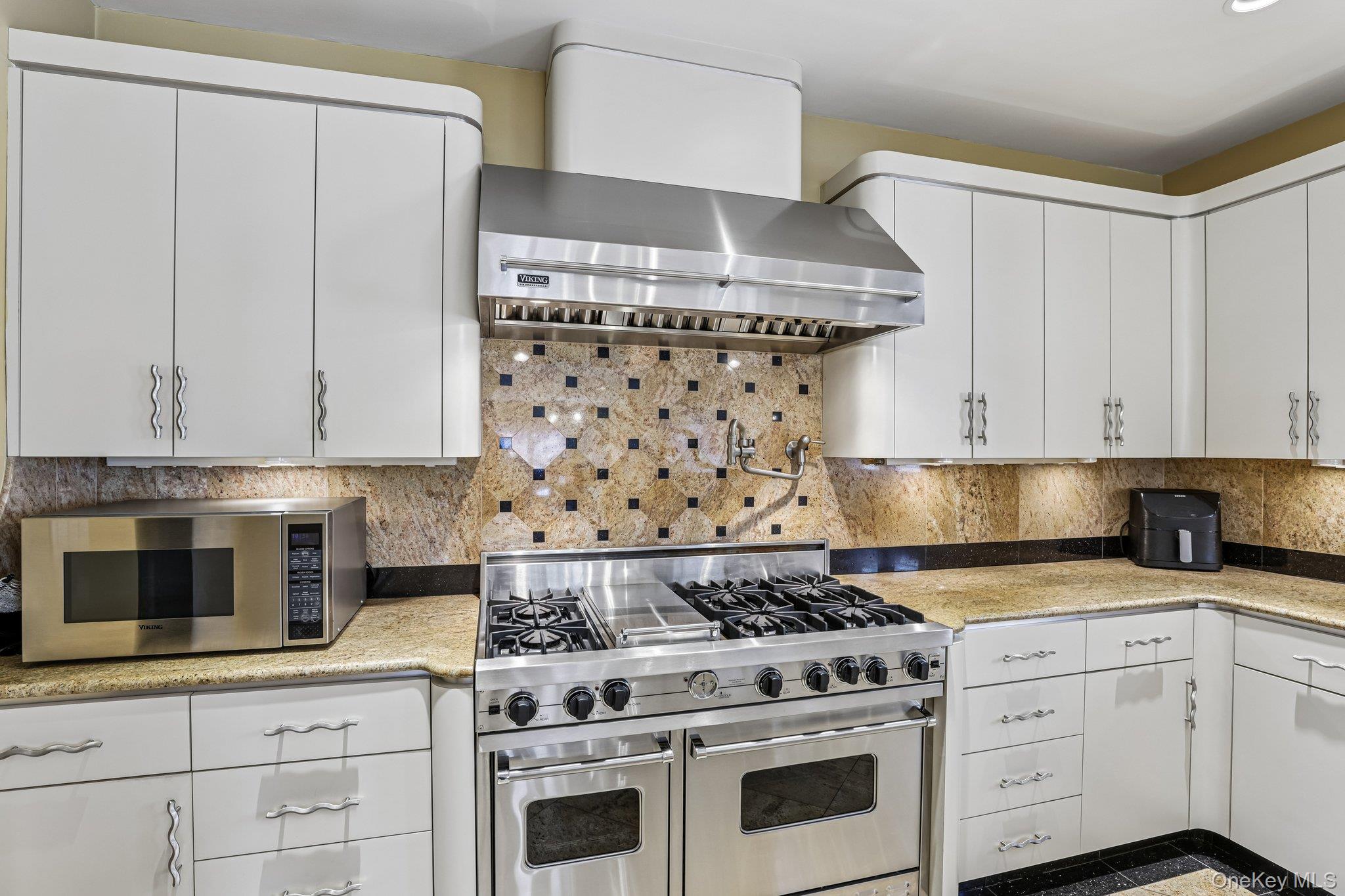 1218 Centre Street – For Sale photo 14