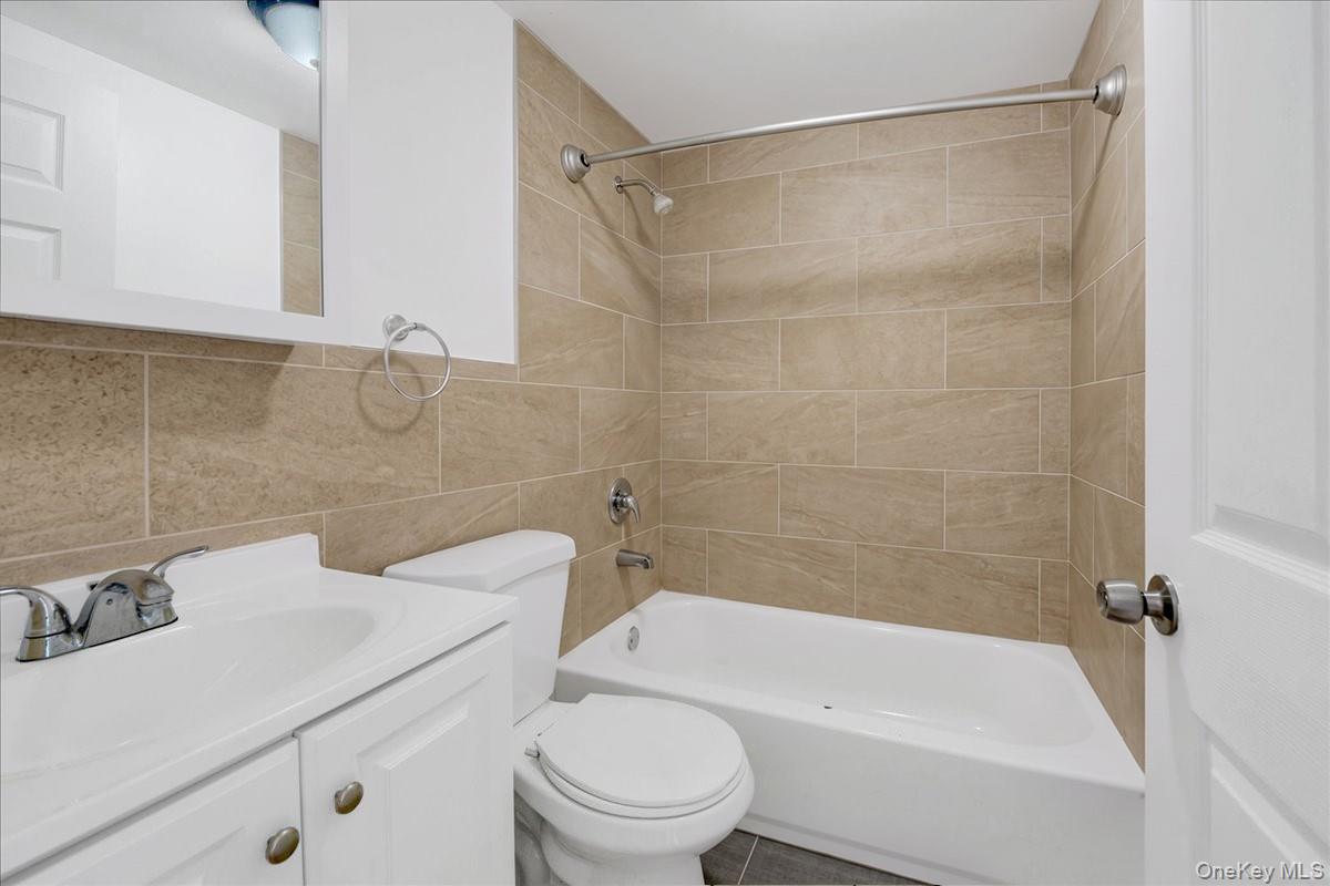 635 Coster Street – For Sale photo 4