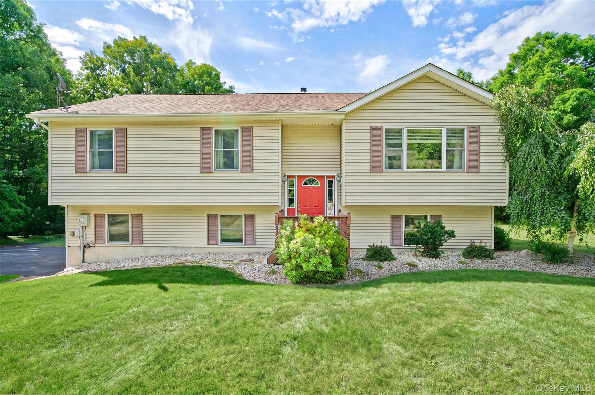 1019 Benjamin Vankeuren Drive – For Sale photo 7