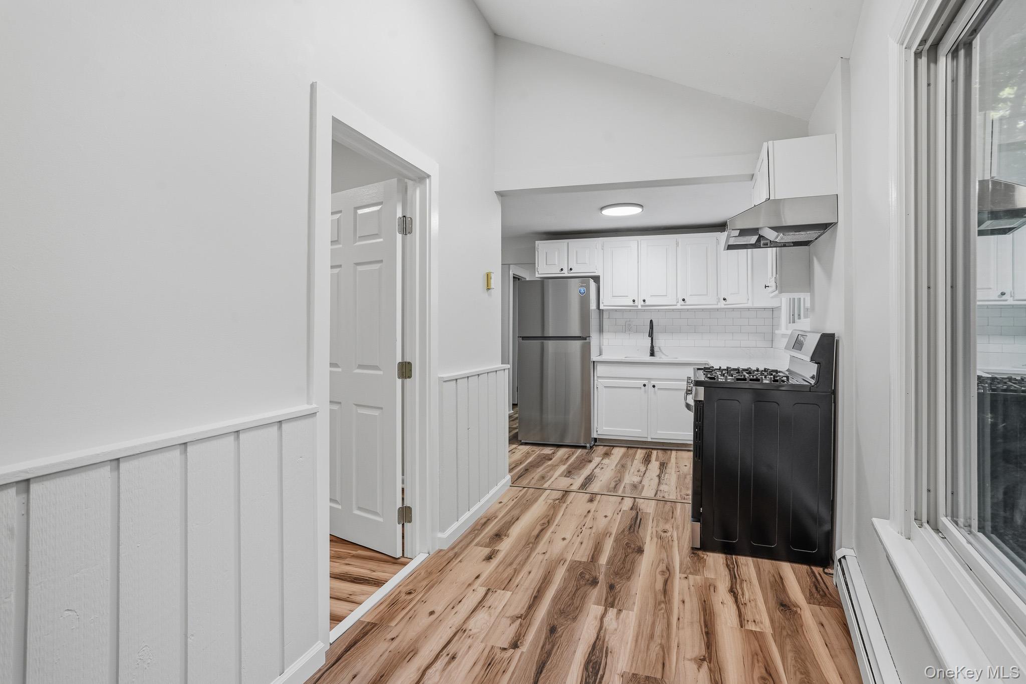 32 Lacona Drive – For Sale photo 12