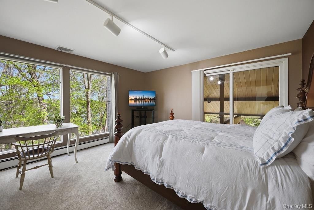 8 Idle Day Knoll – For Sale photo 14