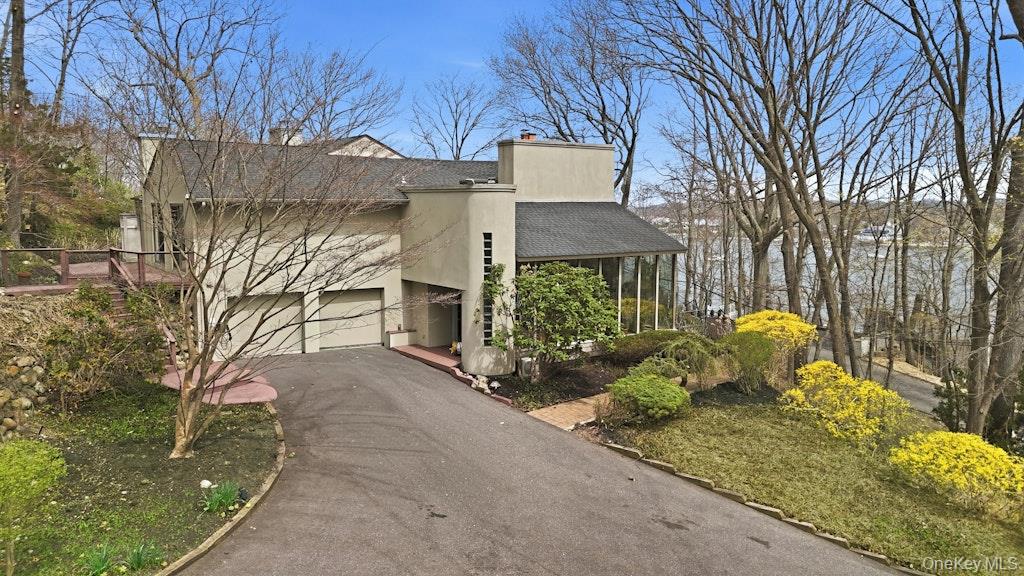 8 Idle Day Knoll – For Sale
