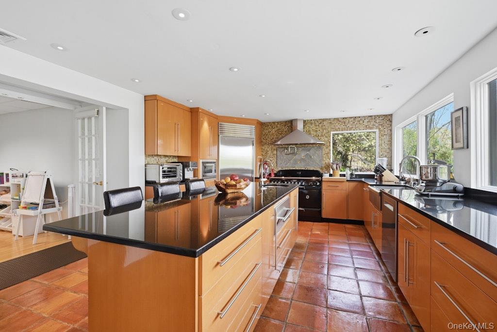 8 Idle Day Knoll – For Sale photo 9