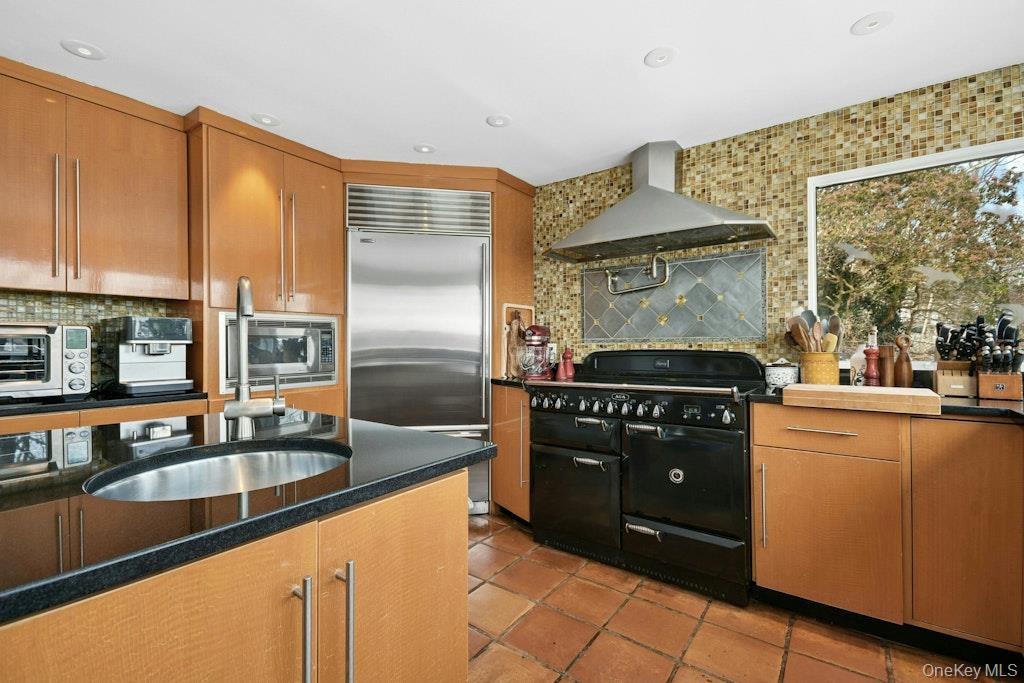 8 Idle Day Knoll – For Sale photo 8
