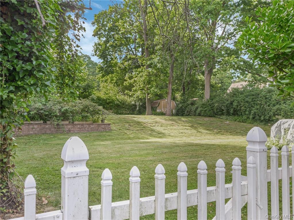 7 S Park Avenue – For Sale photo 24