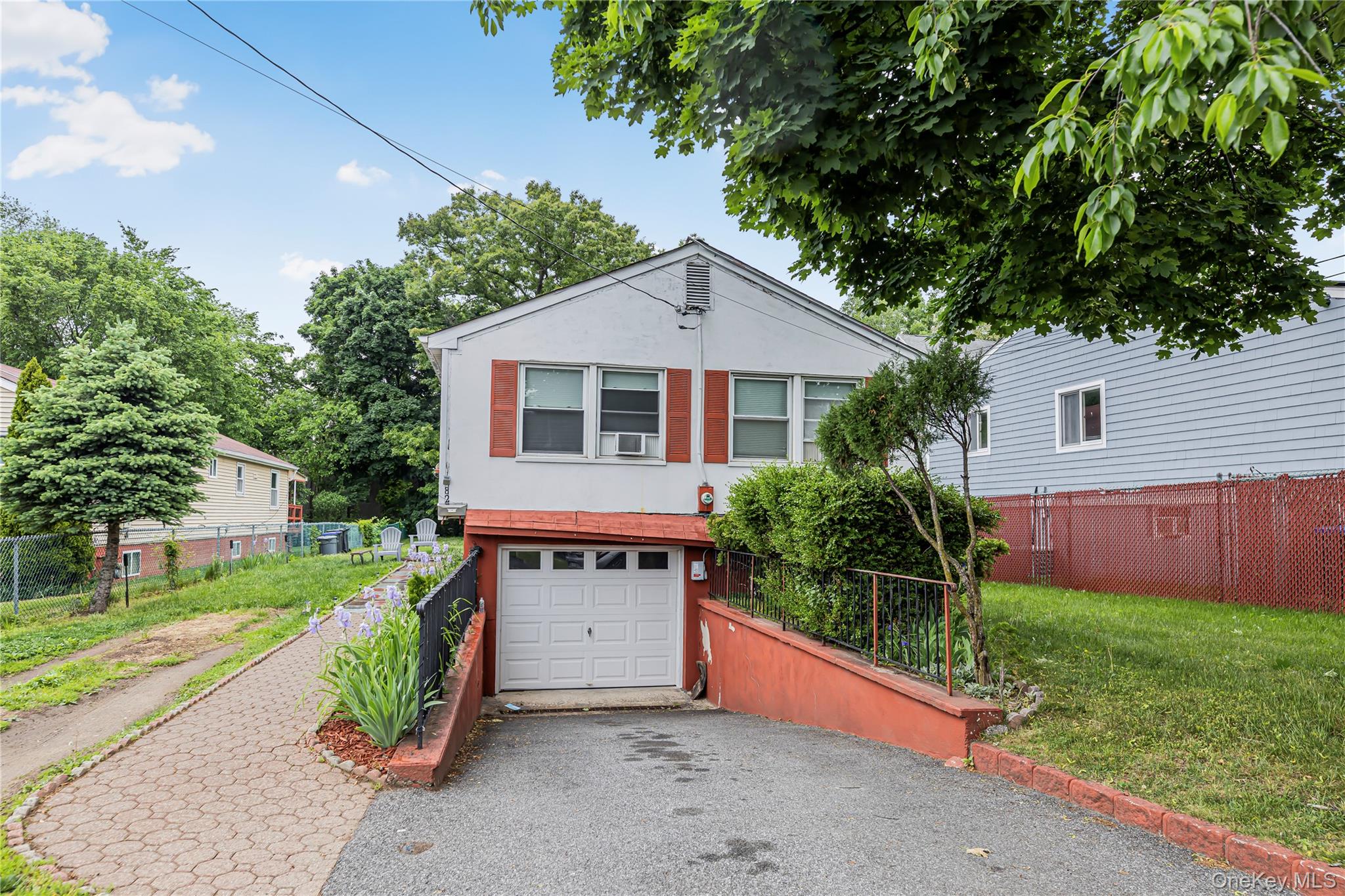 82 Riverdale Avenue – For Sale photo 3