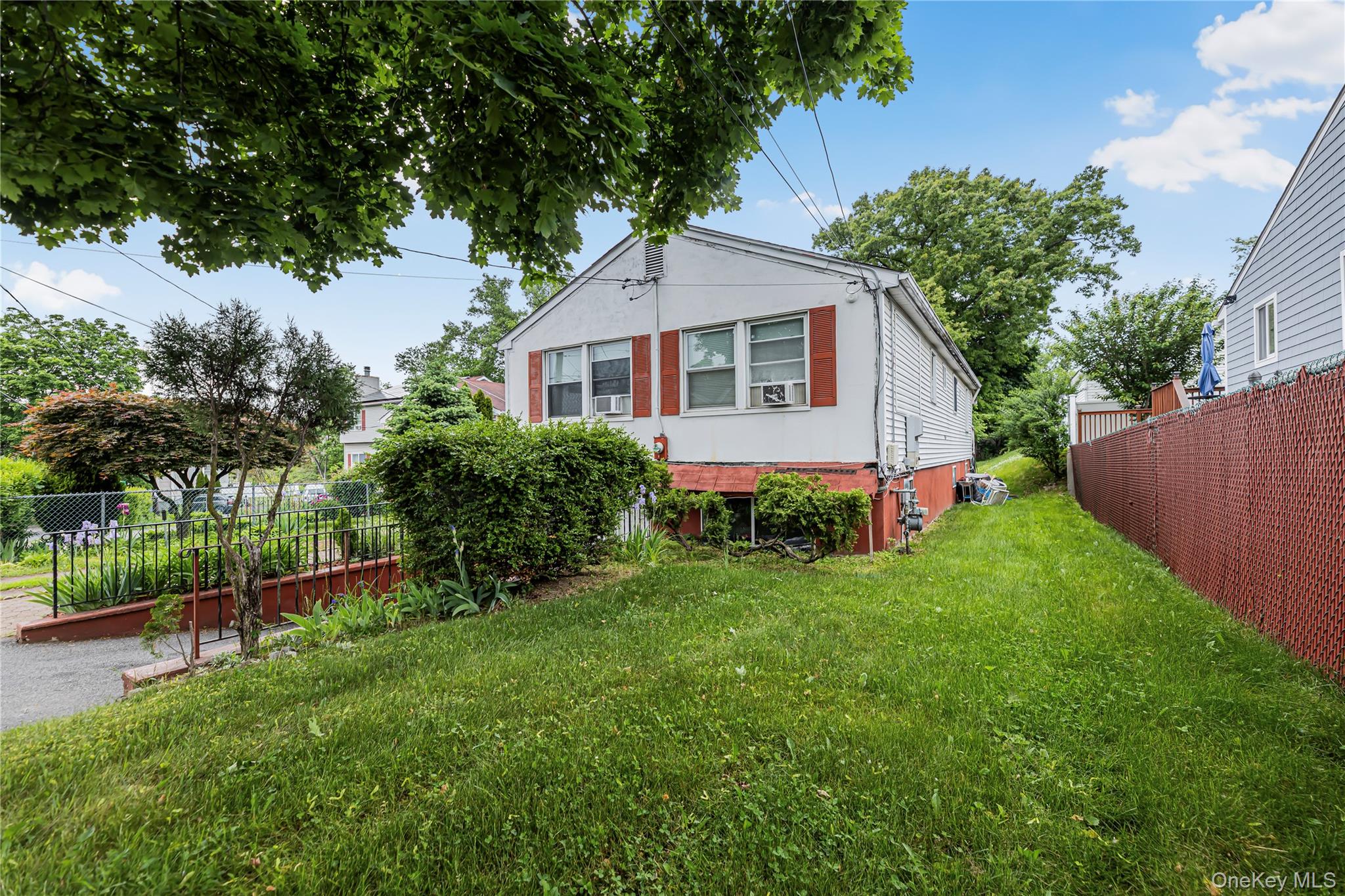 82 Riverdale Avenue – For Sale photo 2