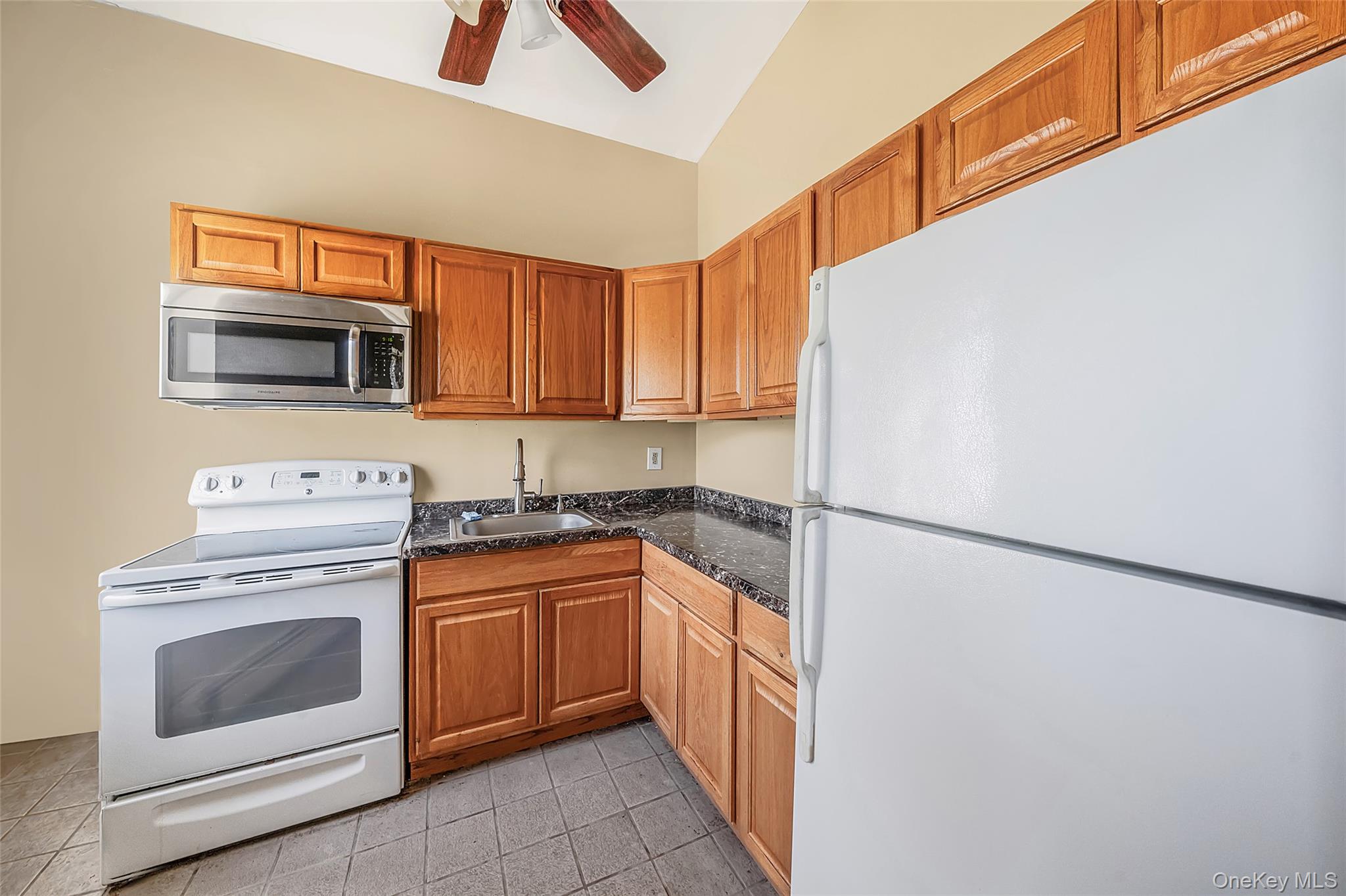 2397 Union Blvd, Unit 8a photo 21