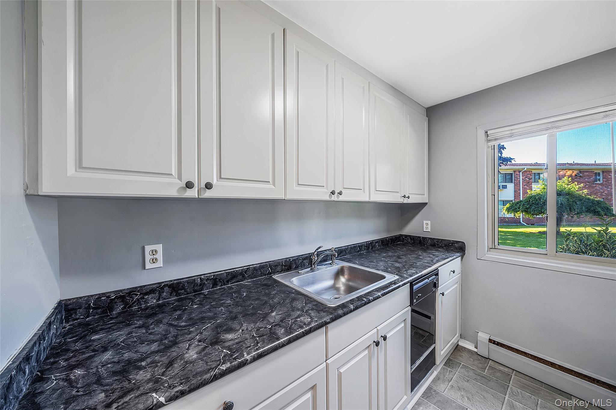 2397 Union Blvd, Unit 8a photo 13
