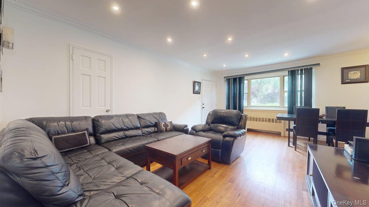 150-28 Jewel Avenue, Unit 1 photo 5
