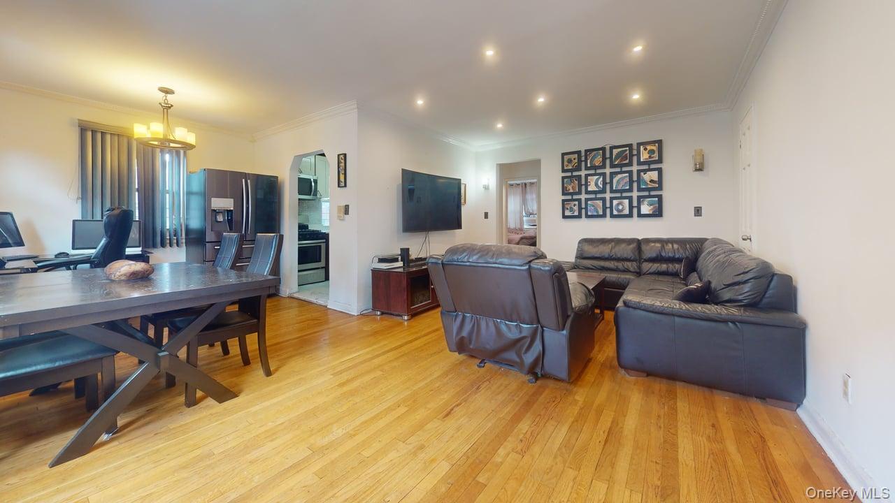 150-28 Jewel Avenue, Unit 1 photo 3